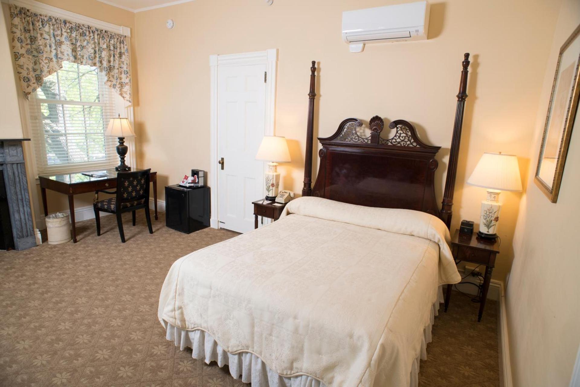 Middlebury Inn photo 21