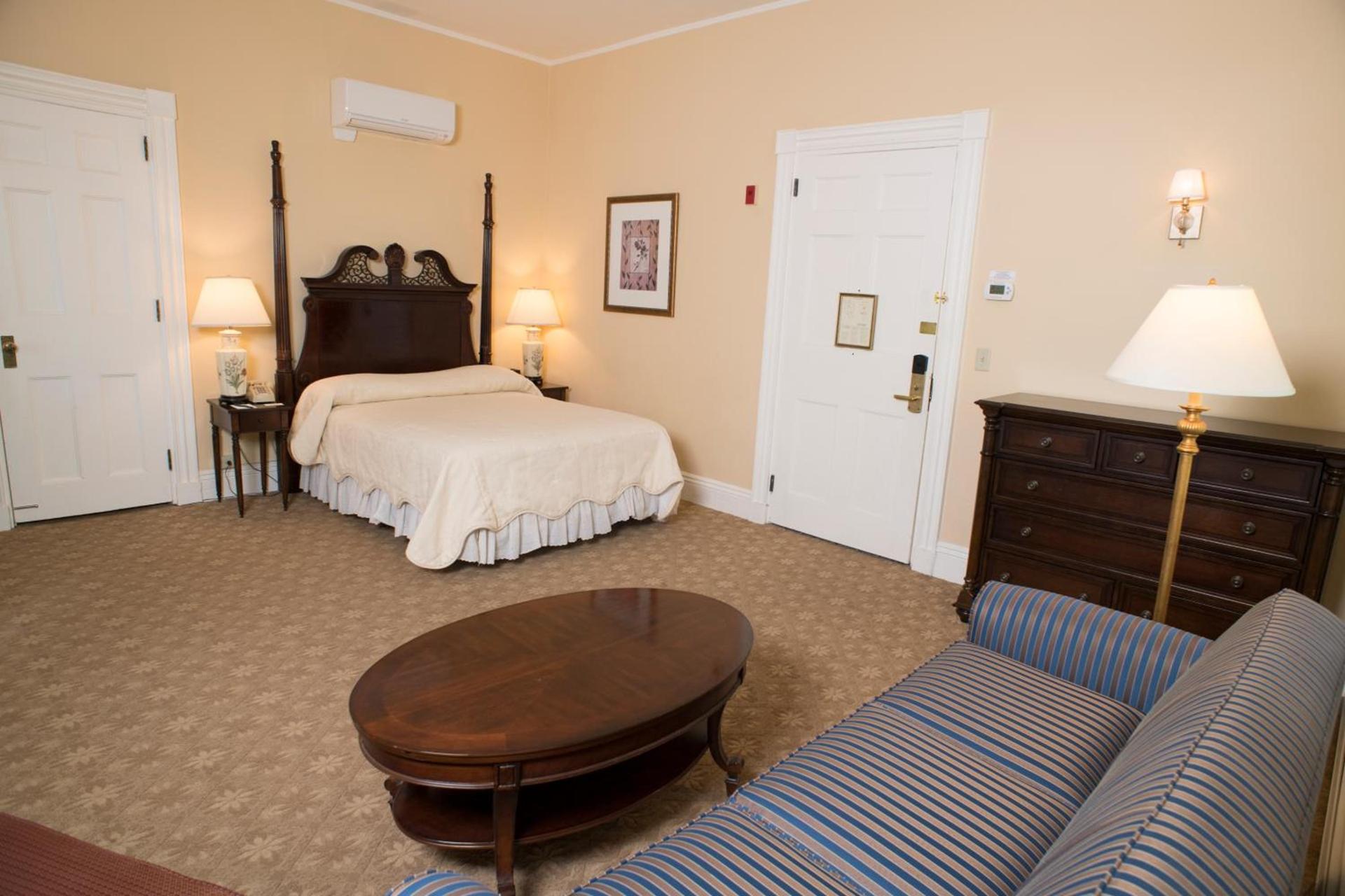 Middlebury Inn photo 22