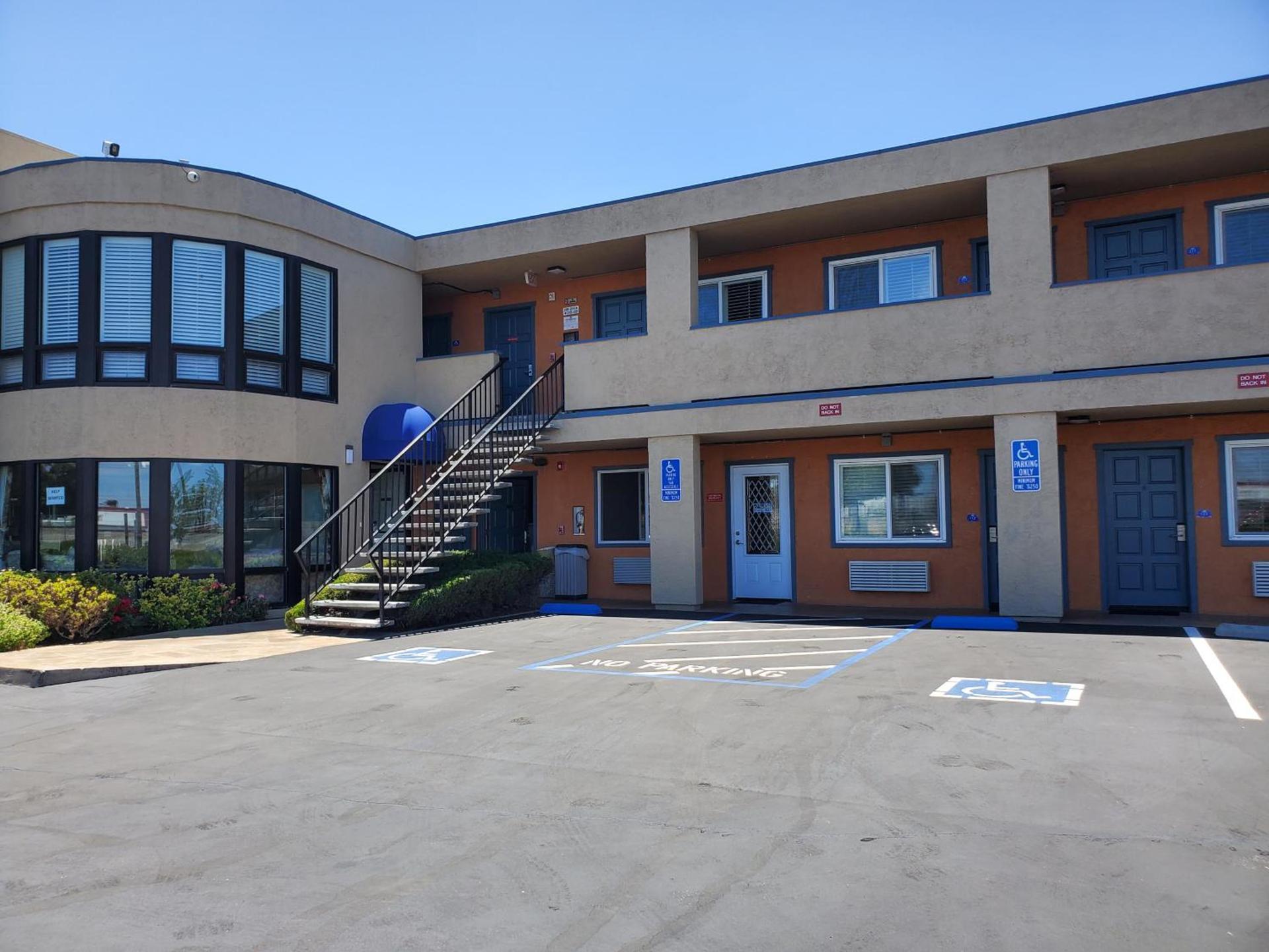 Good Living Inn photo 2