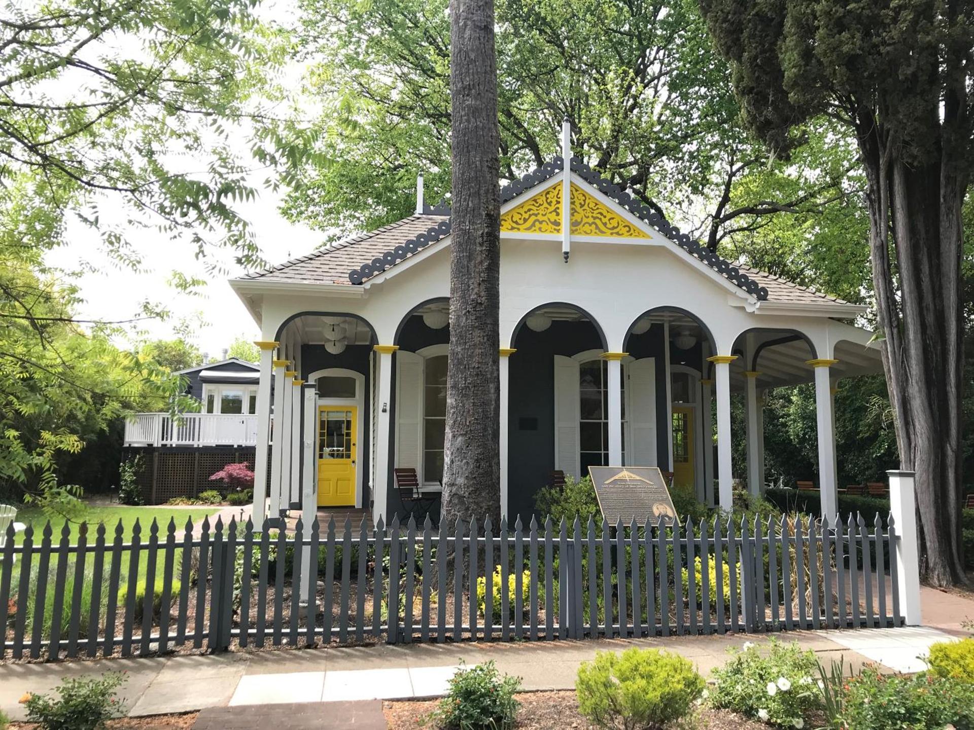 Brannan Cottage Inn photo 23