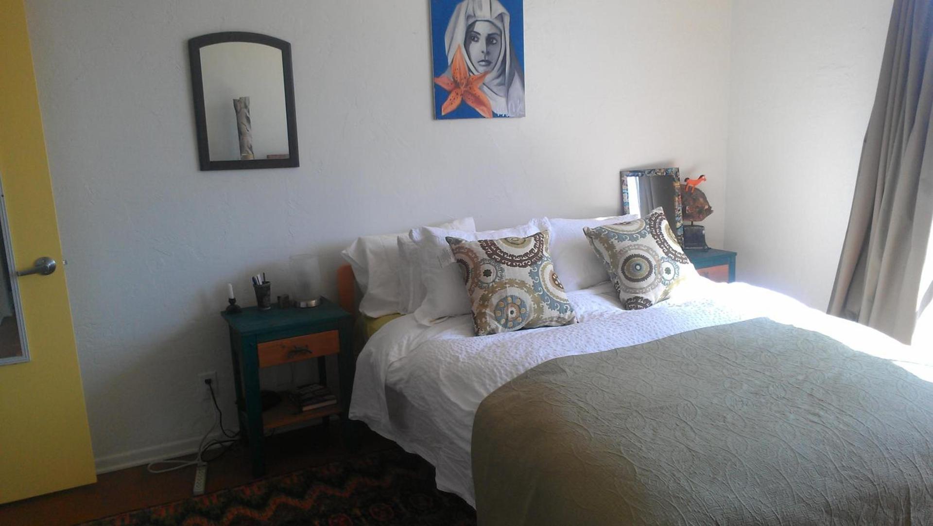 Ocean Front Vortex Female Hostel private rooms Free bikes photo 19