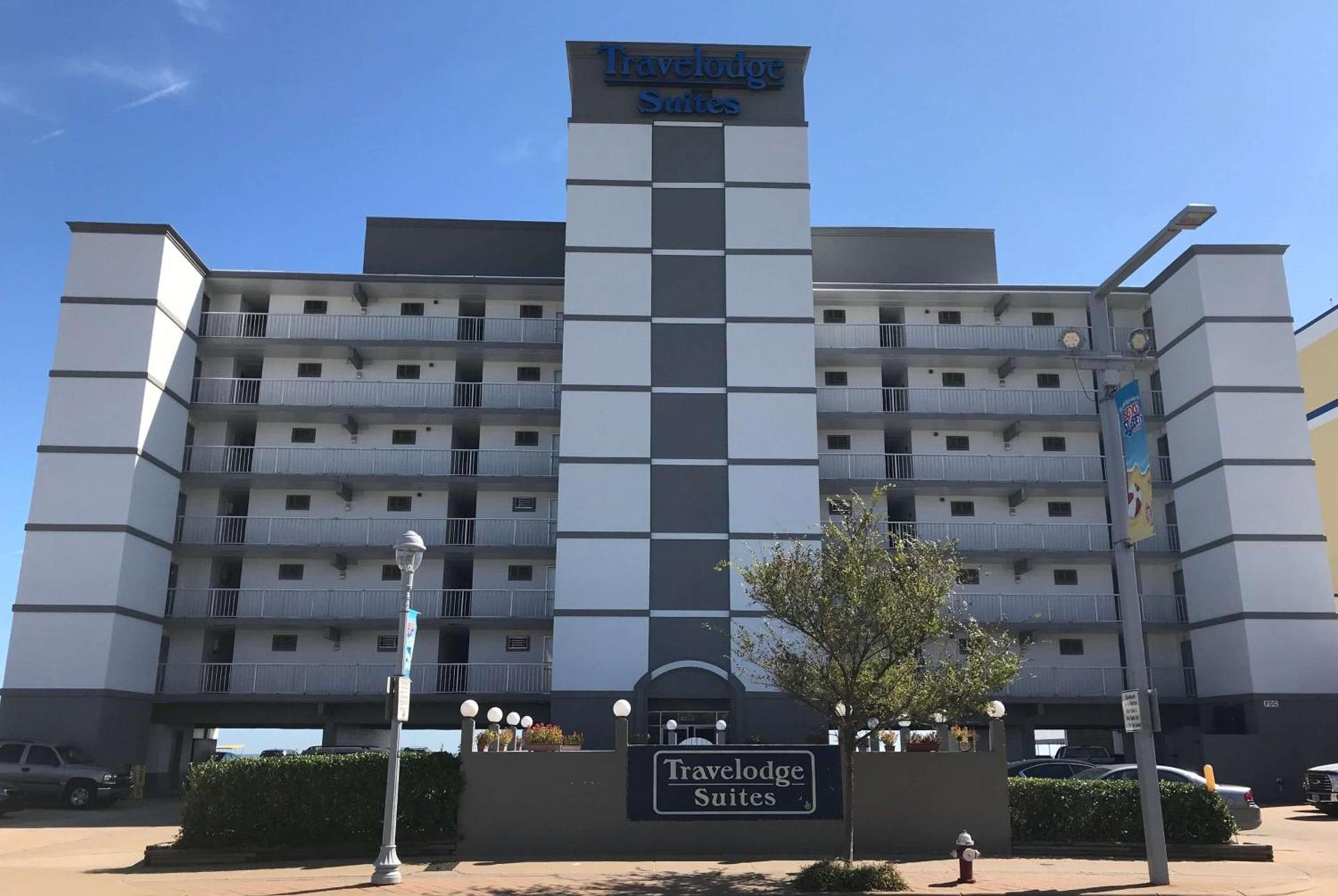 Aquarius Oceanfront Hotel photo 1