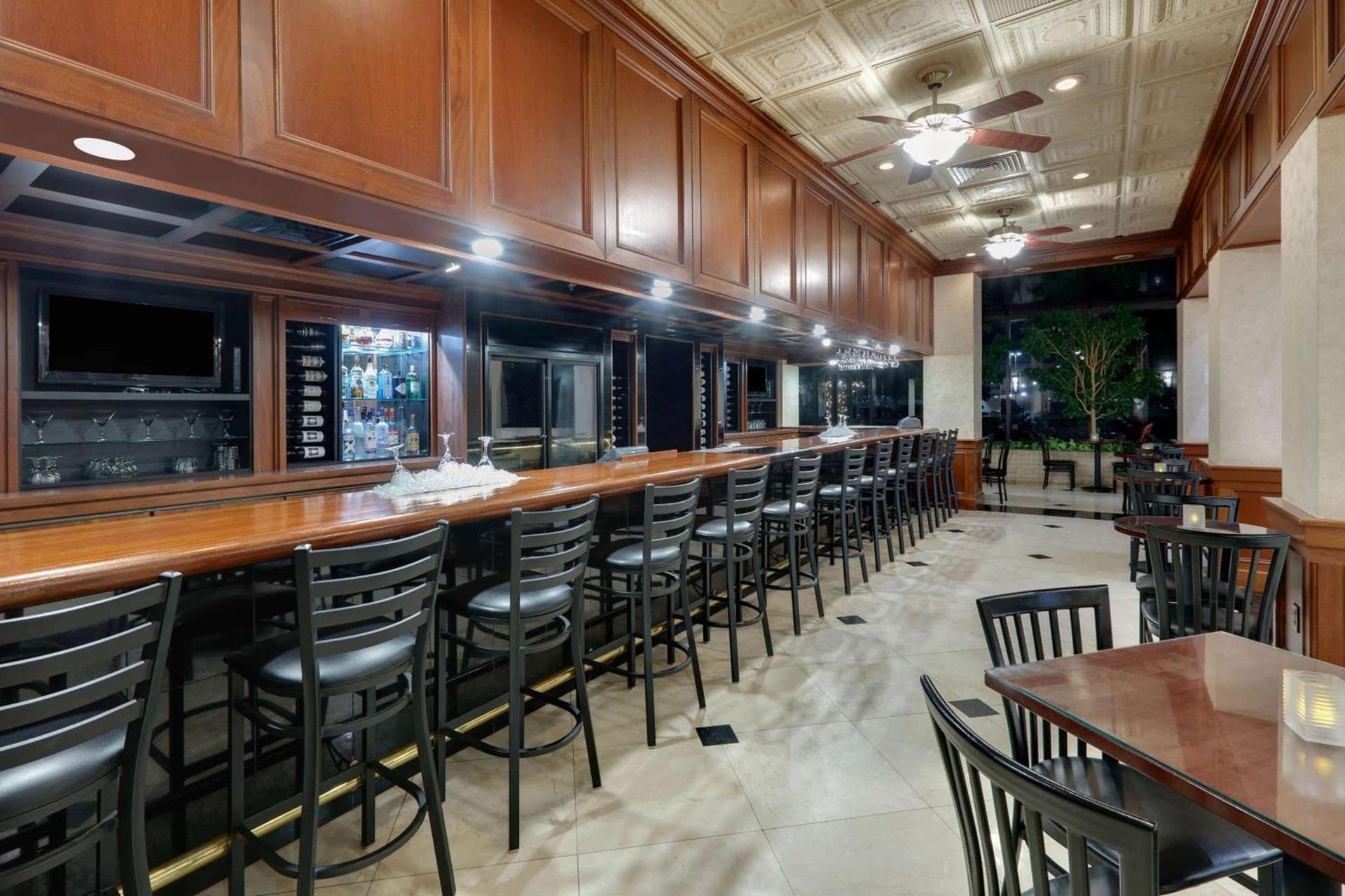 Wyndham Riverfront Hotel photo 96