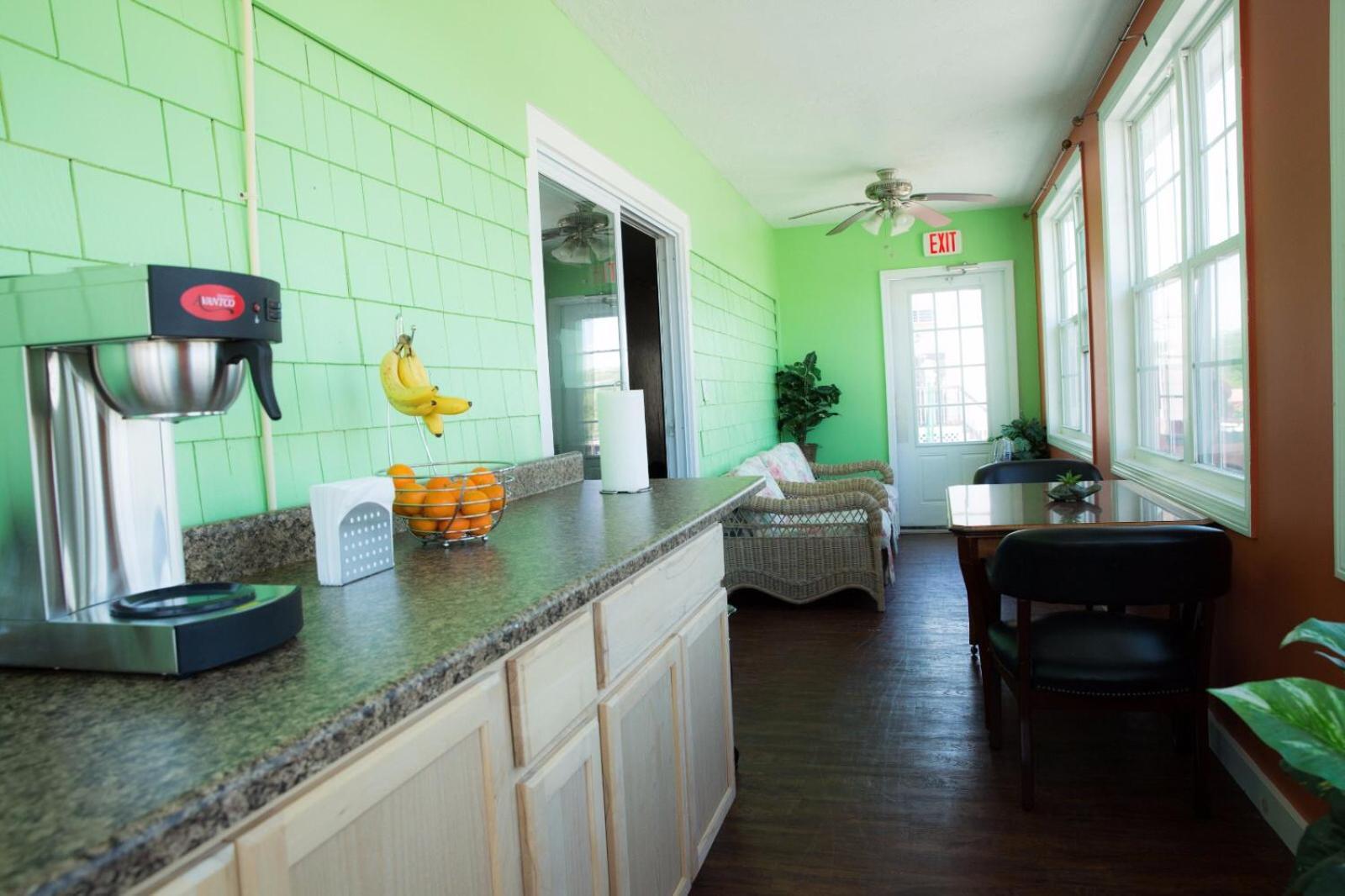 Bourne Bridge Inn photo 3