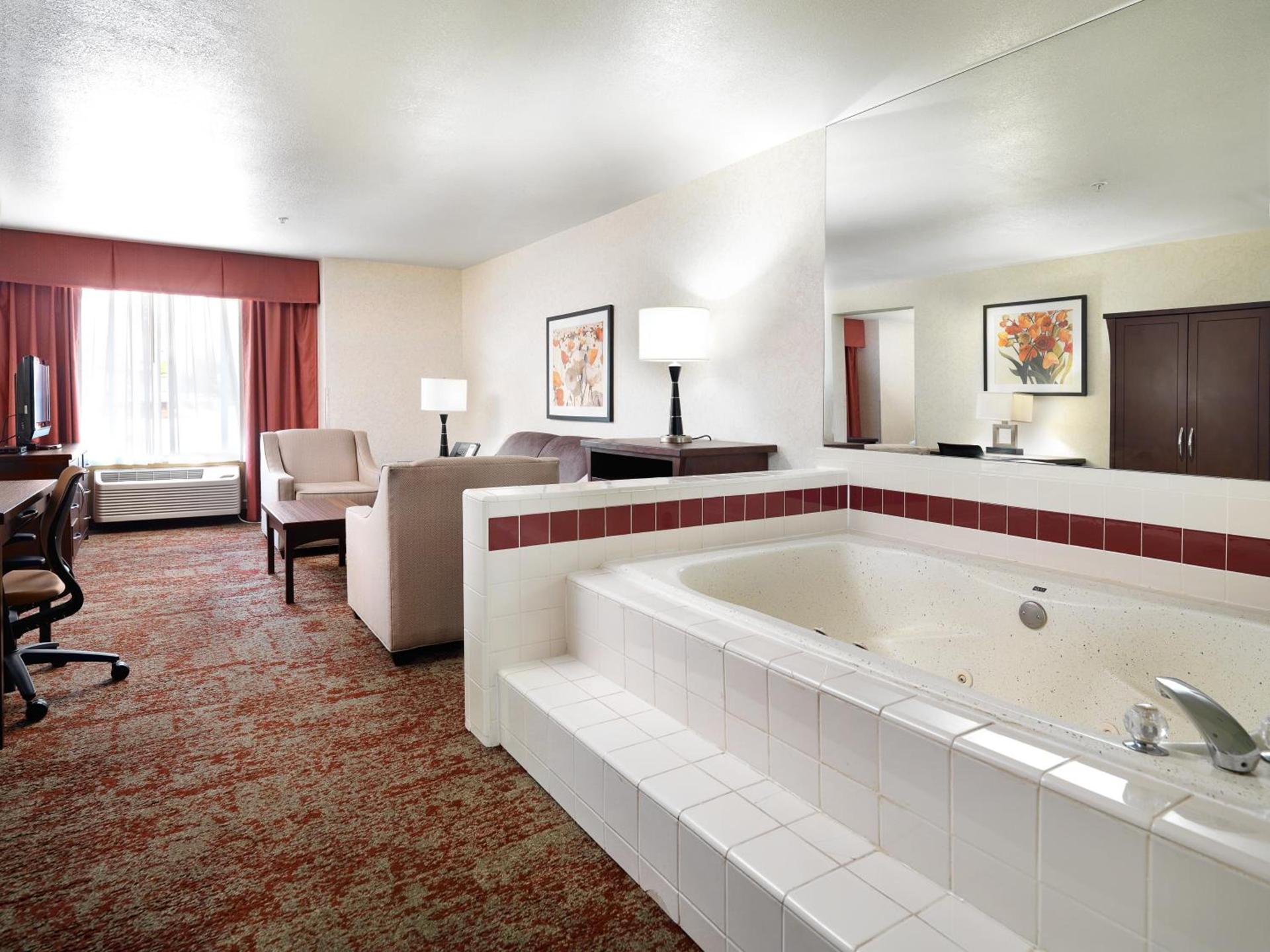 Crystal Inn Hotel & Suites - Salt Lake City photo 8