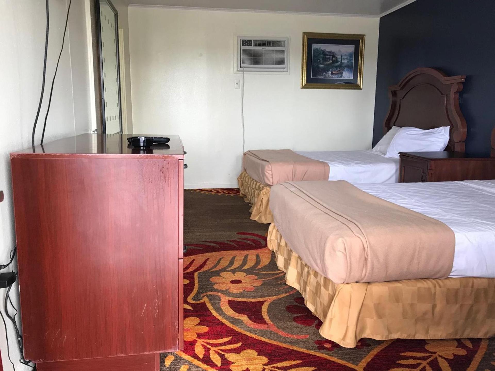 Sunset Inn photo 3