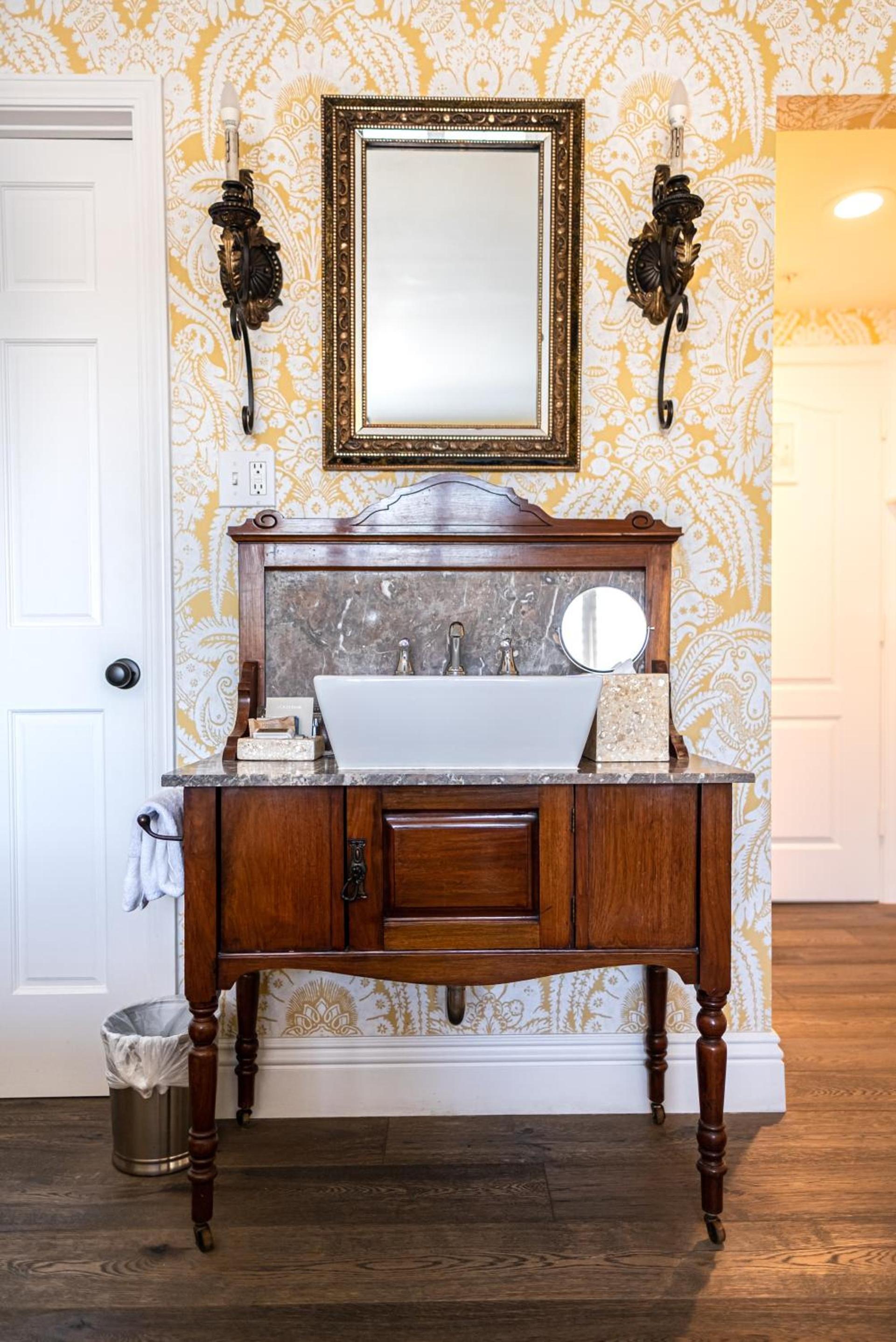 Mirabelle Inn photo 3