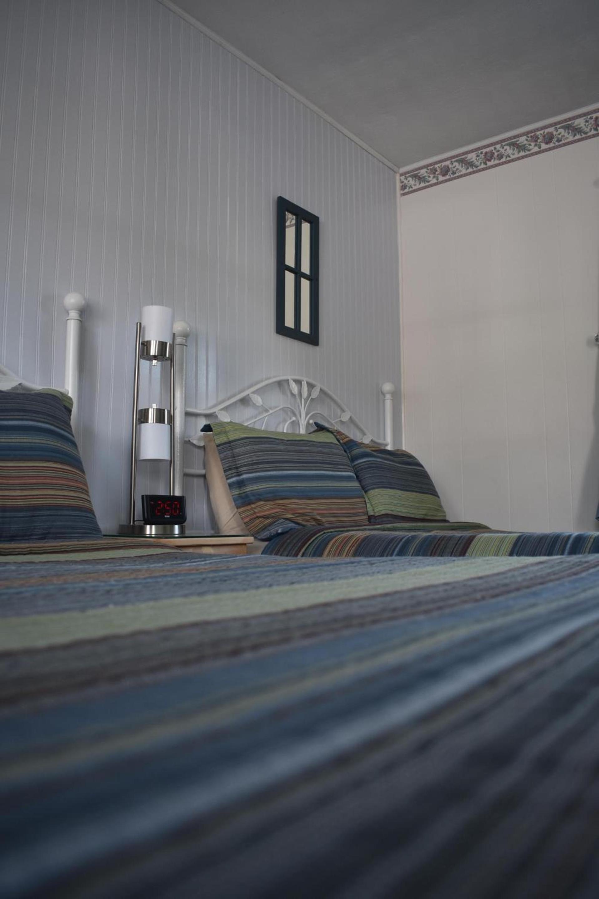 Midway Lodging photo 33