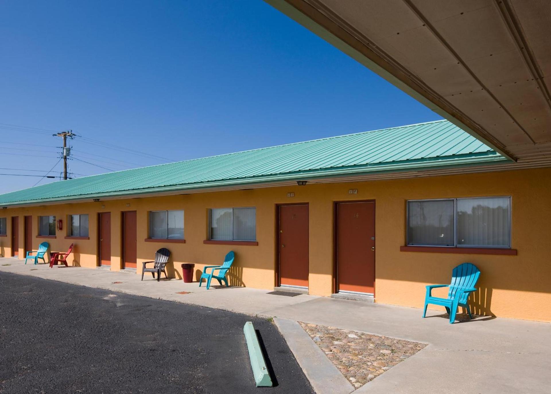 Sunset Motel Moriarty photo 71