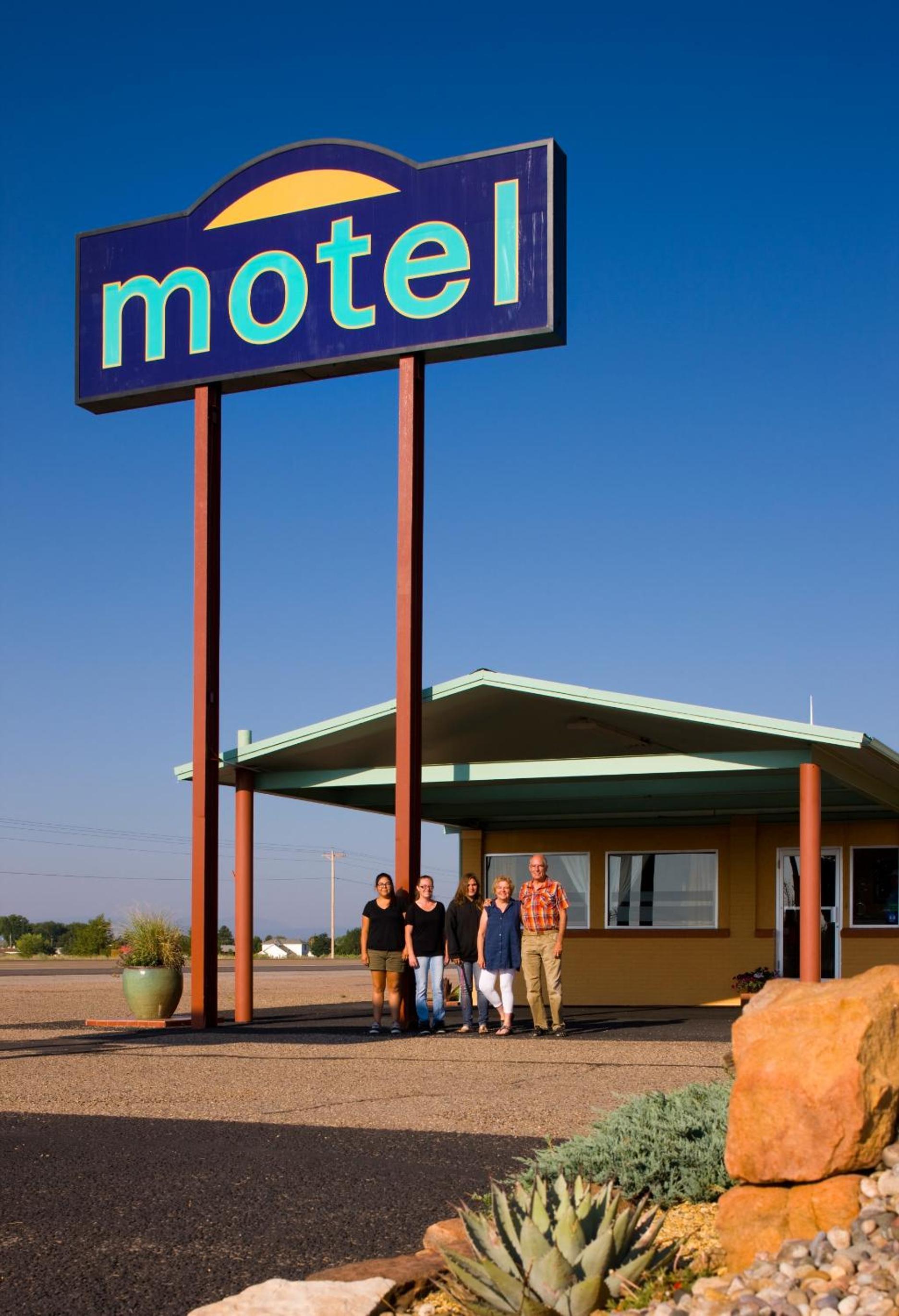 Sunset Motel Moriarty photo 9