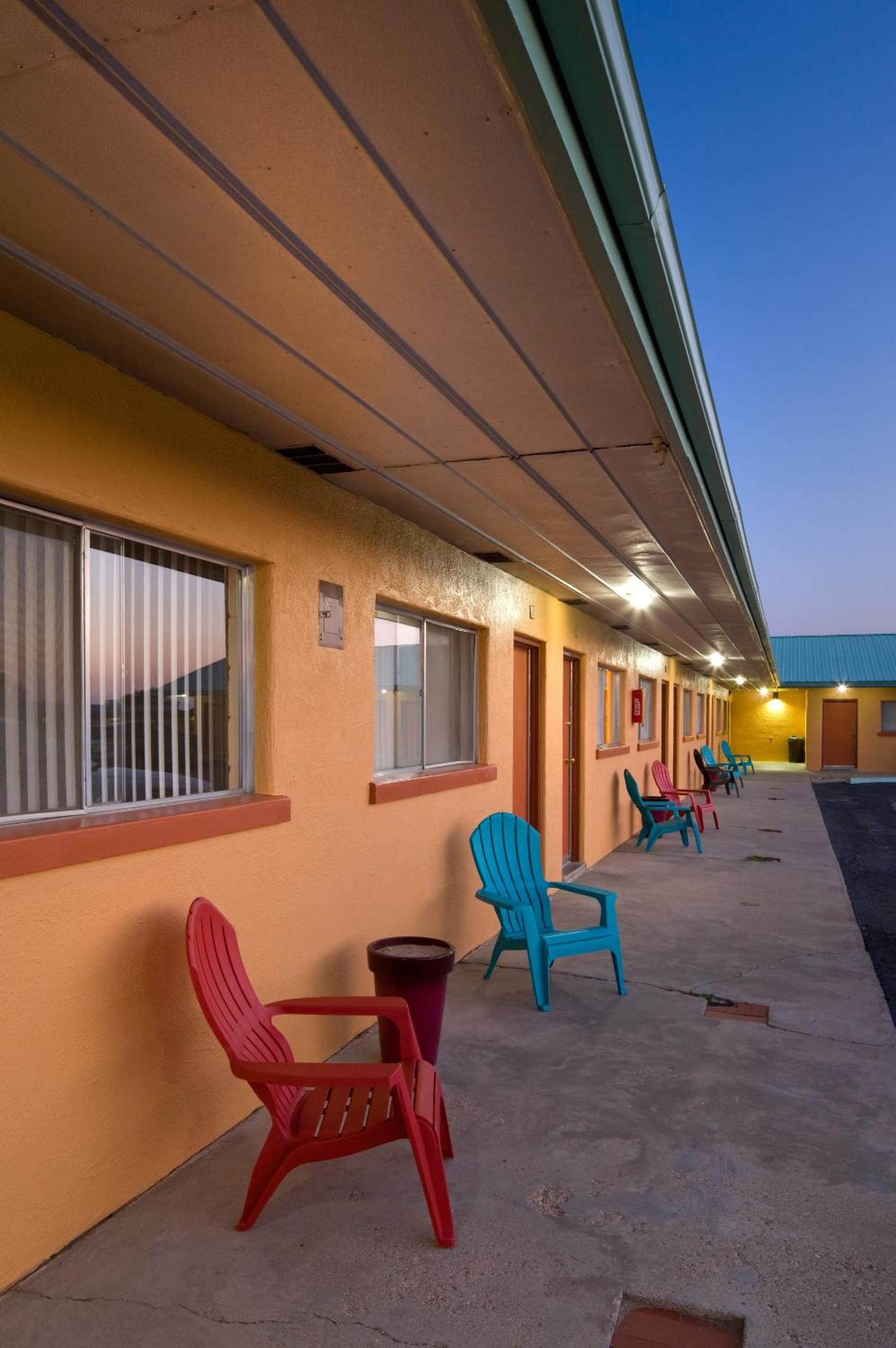 Sunset Motel Moriarty photo 76