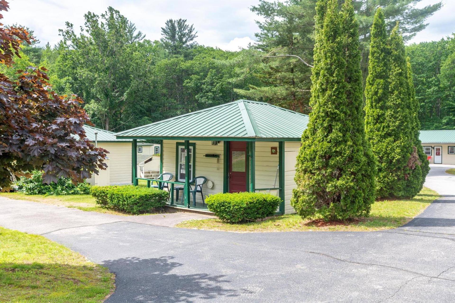 Perry's Motel and Cottages photo 1