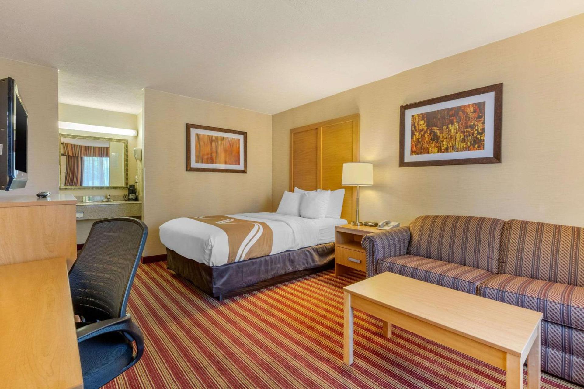 Quality Inn Exit 4 photo 61