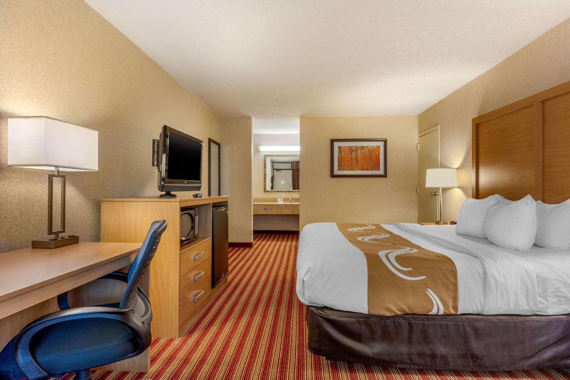 Quality Inn Exit 4 photo 68