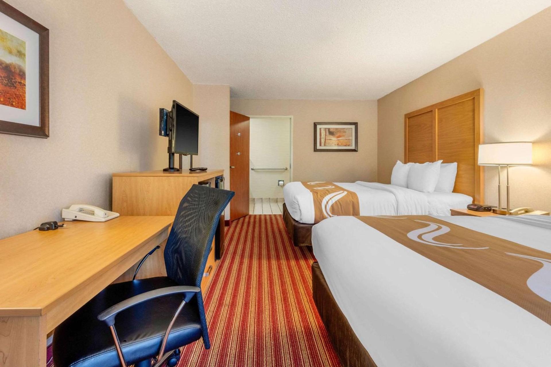 Quality Inn Exit 4 photo 51