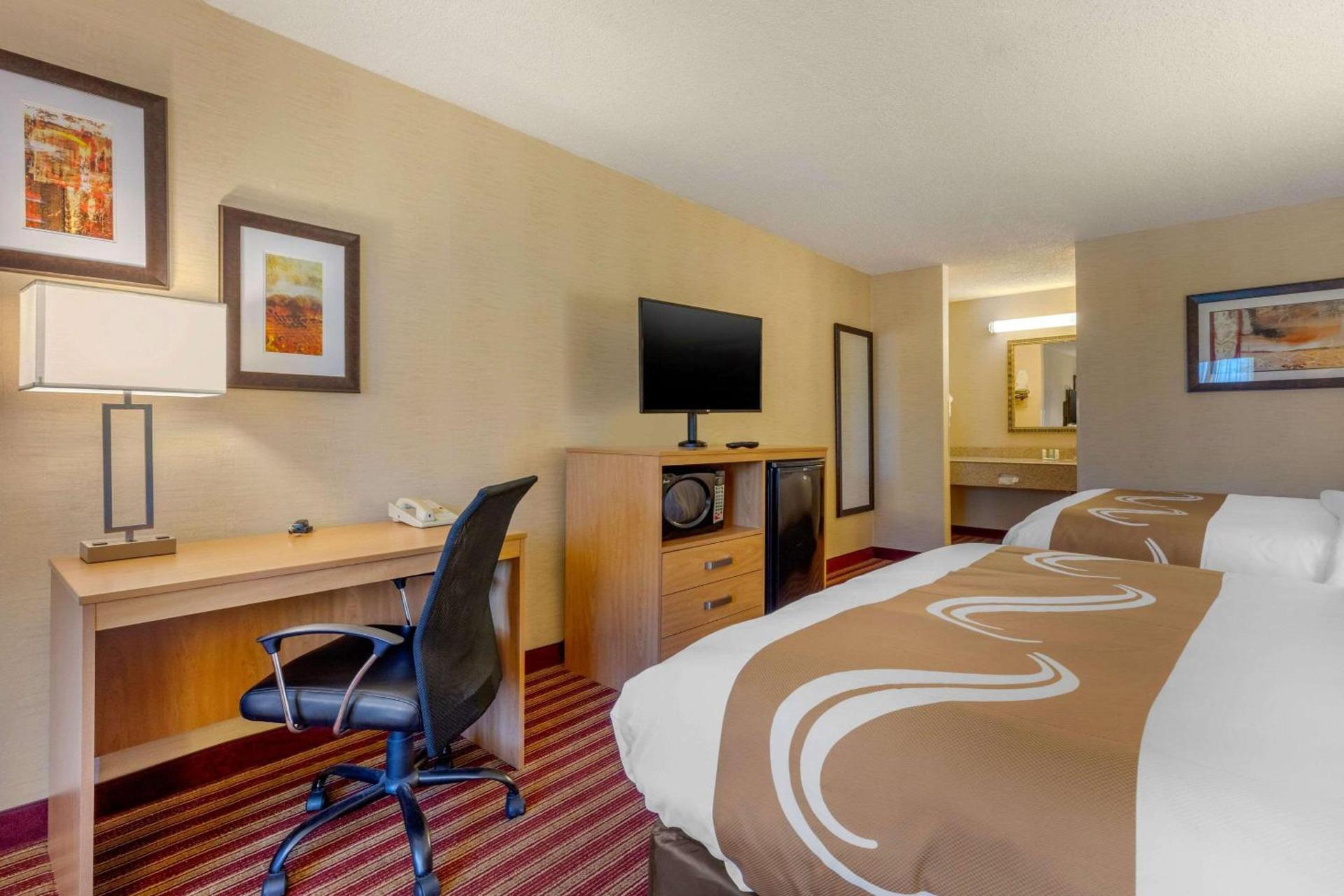 Quality Inn Exit 4 photo 45