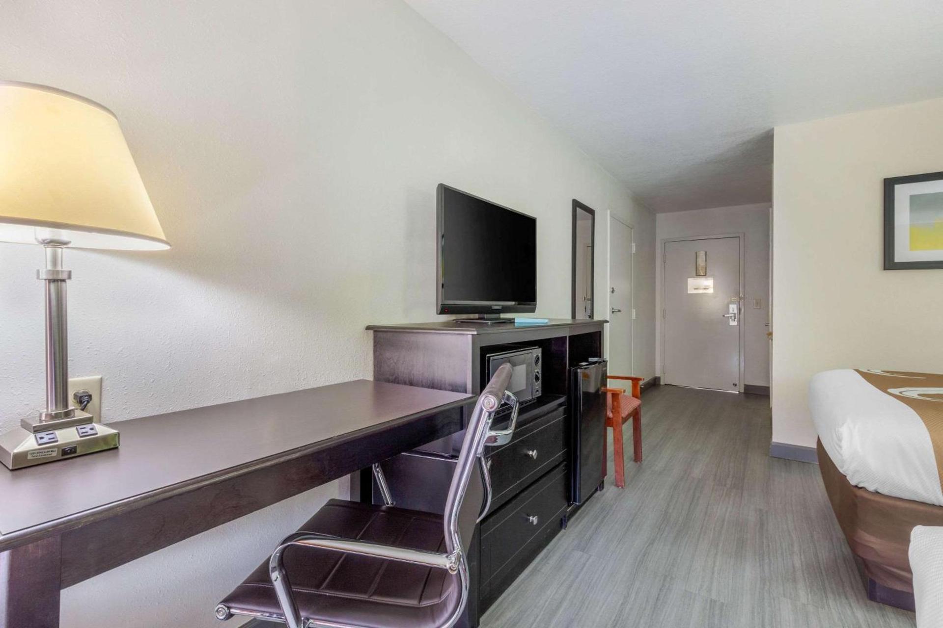Quality Inn Auburn Campus Area I-85 photo 2
