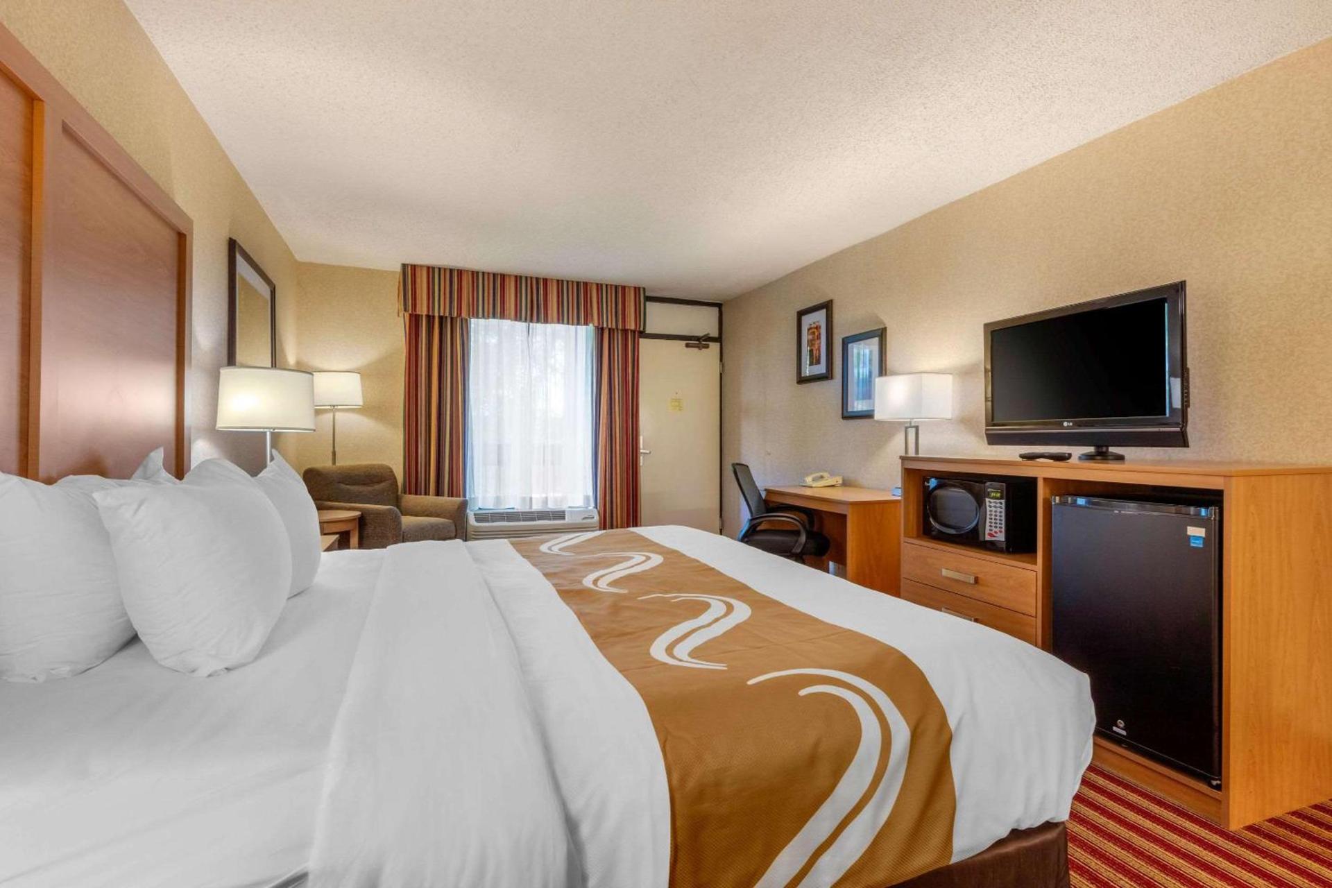 Quality Inn Exit 4 photo 12