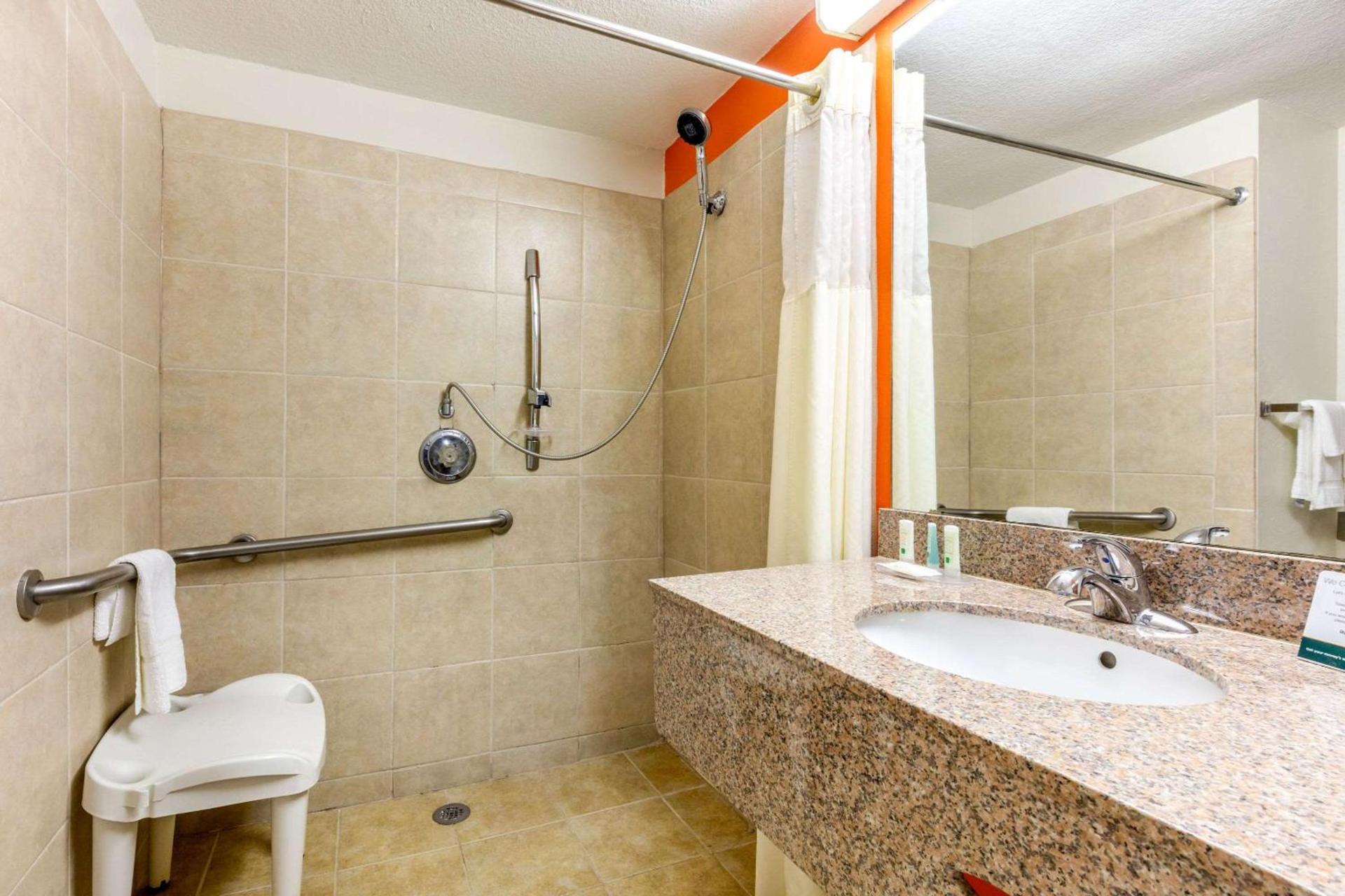 Quality Inn Auburn Campus Area I-85 photo 20
