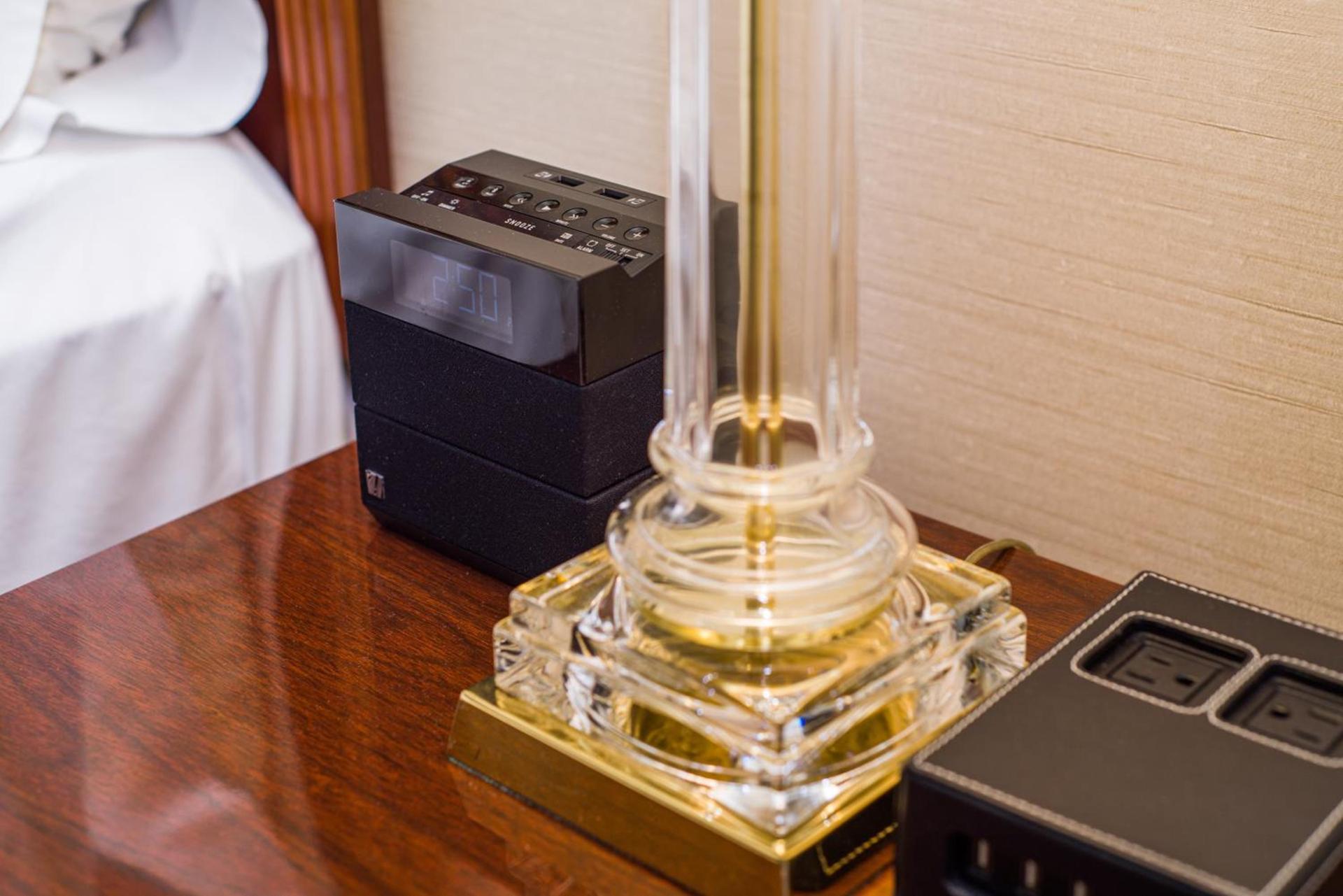 Mayflower Park Hotel photo 12