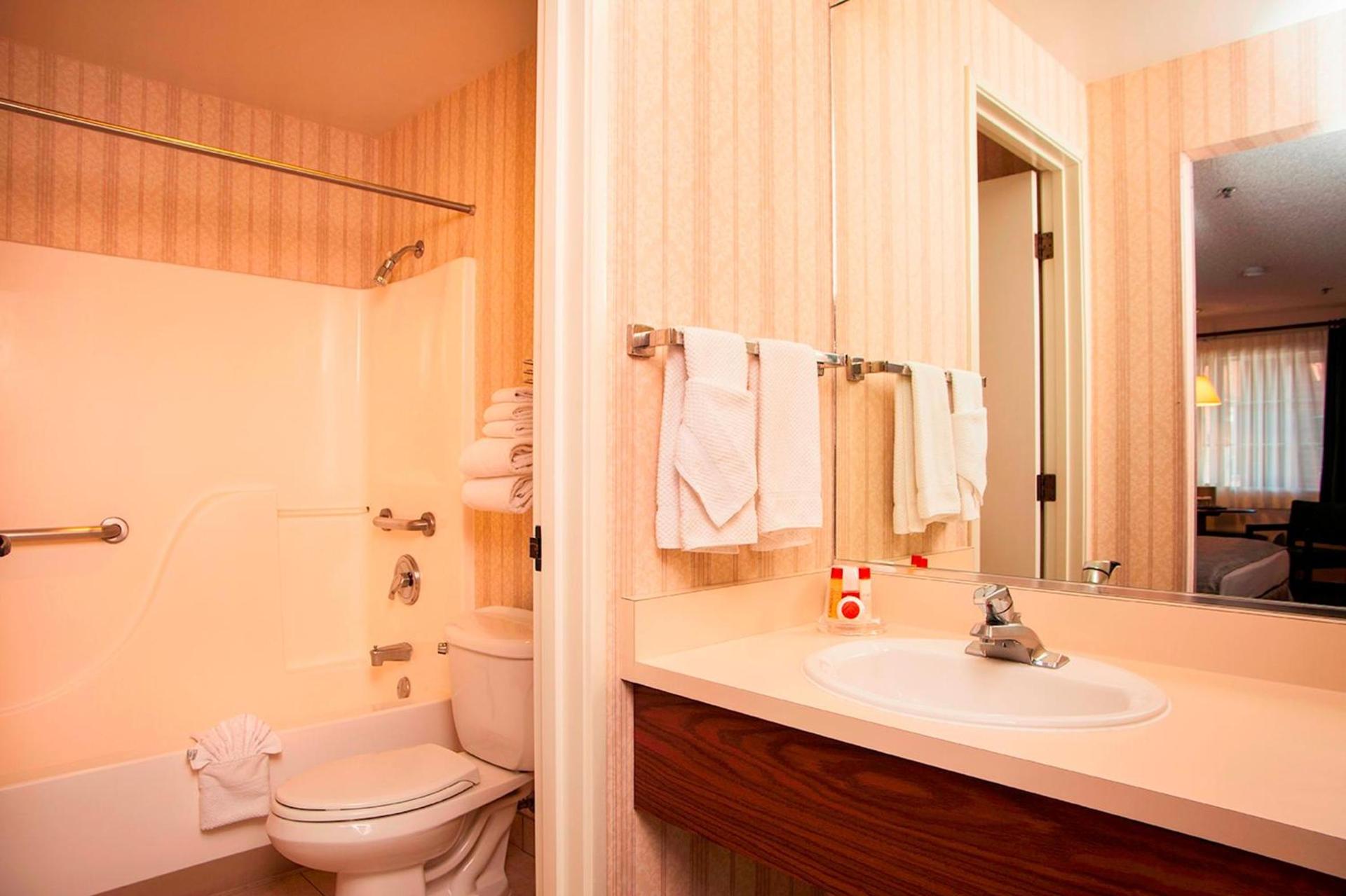 Carson Valley Motor Lodge and Suites photo 19