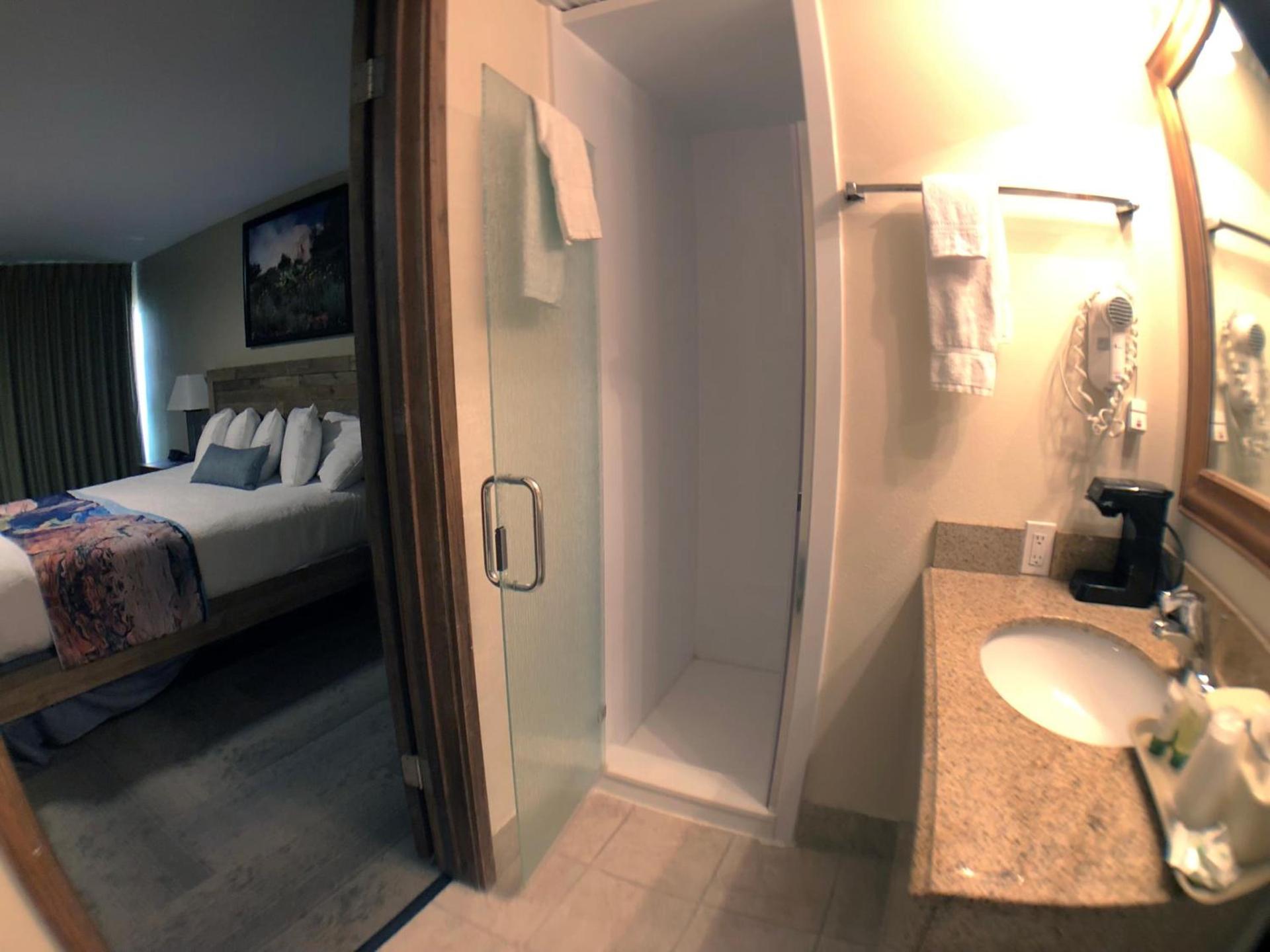 Bumbleberry Inn photo 57