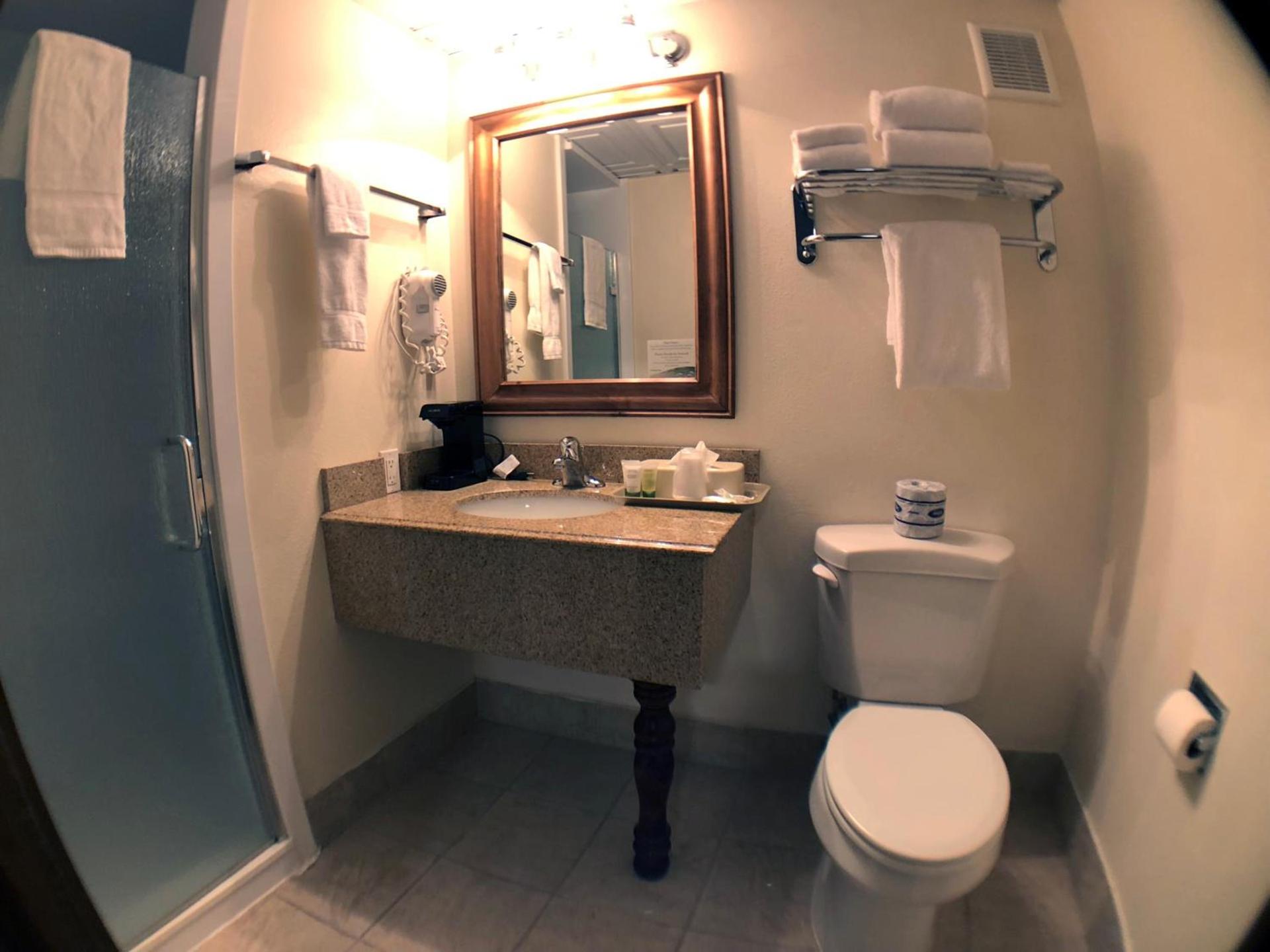 Bumbleberry Inn photo 58