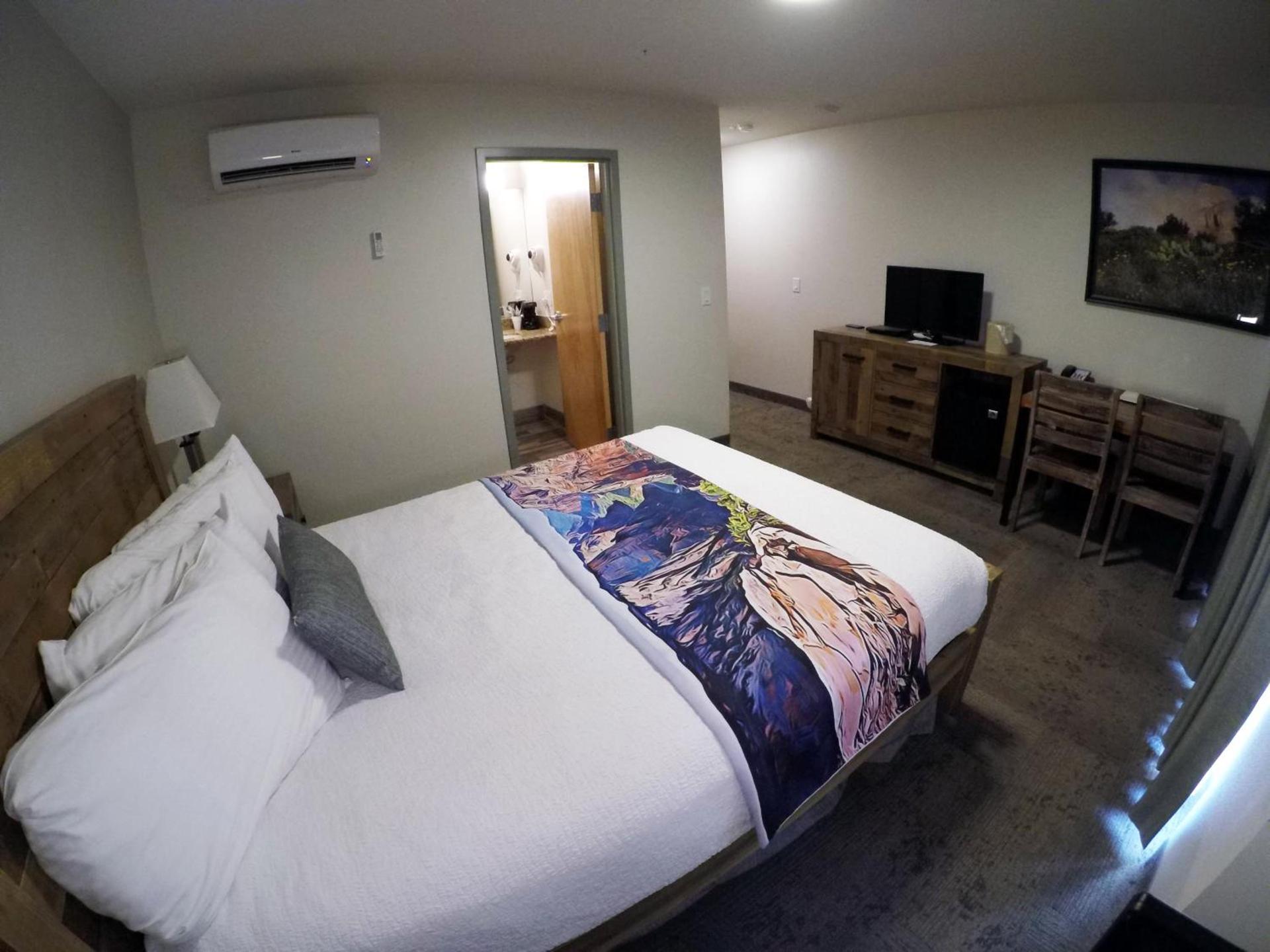 Bumbleberry Inn photo 50