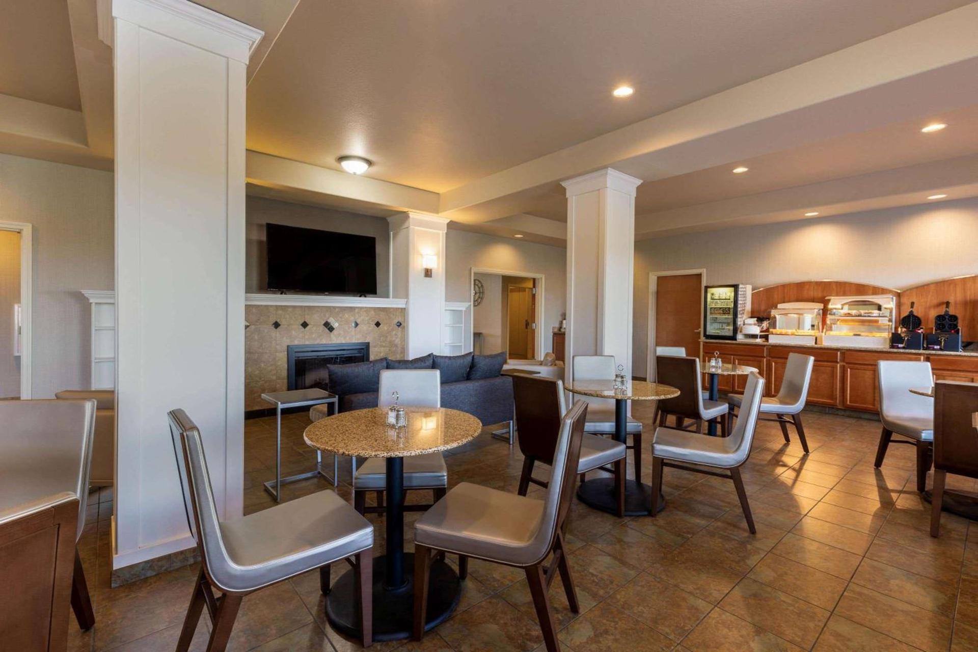 Wingate by Wyndham Moses Lake photo 81
