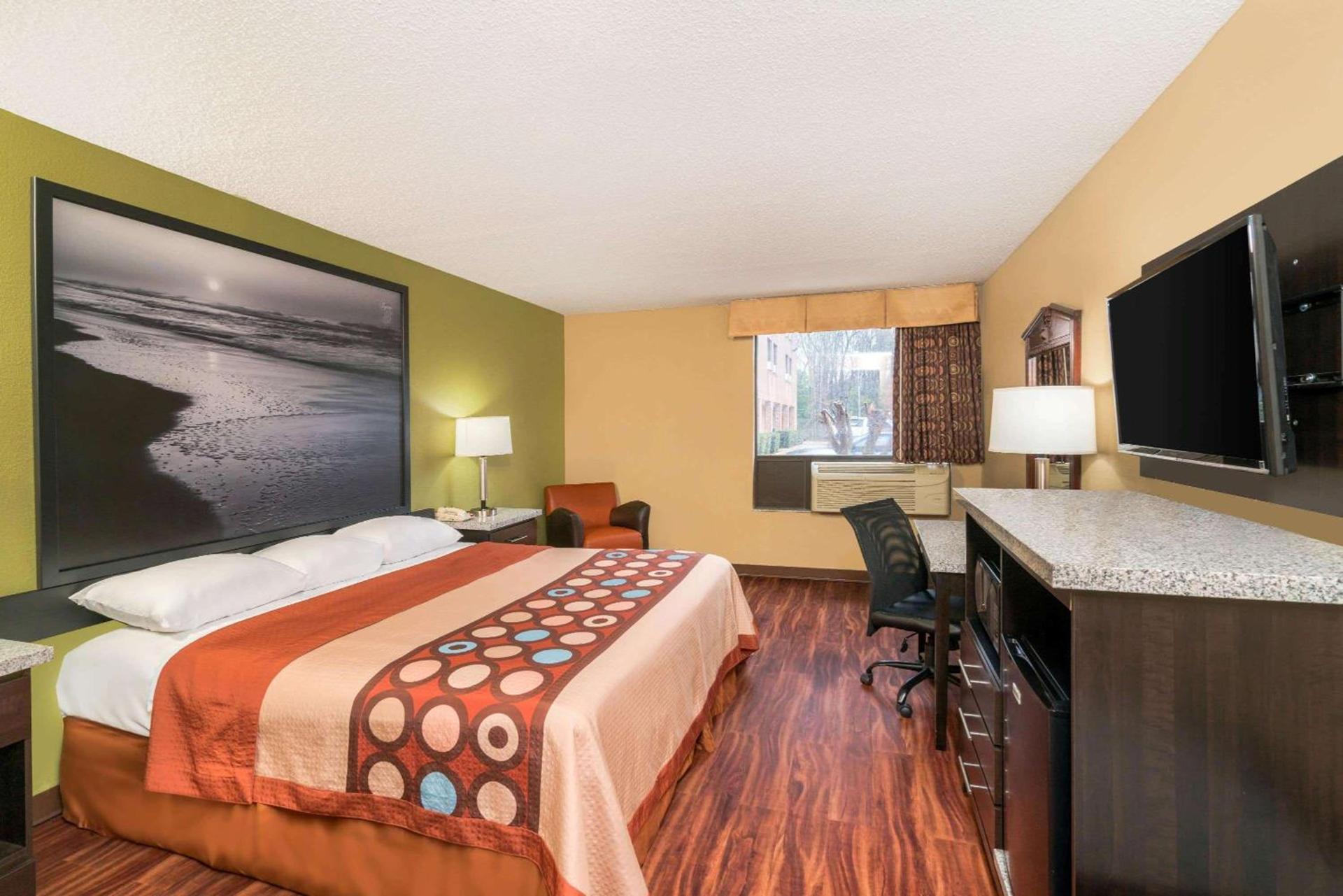 Super 8 by Wyndham Raleigh North East photo 4