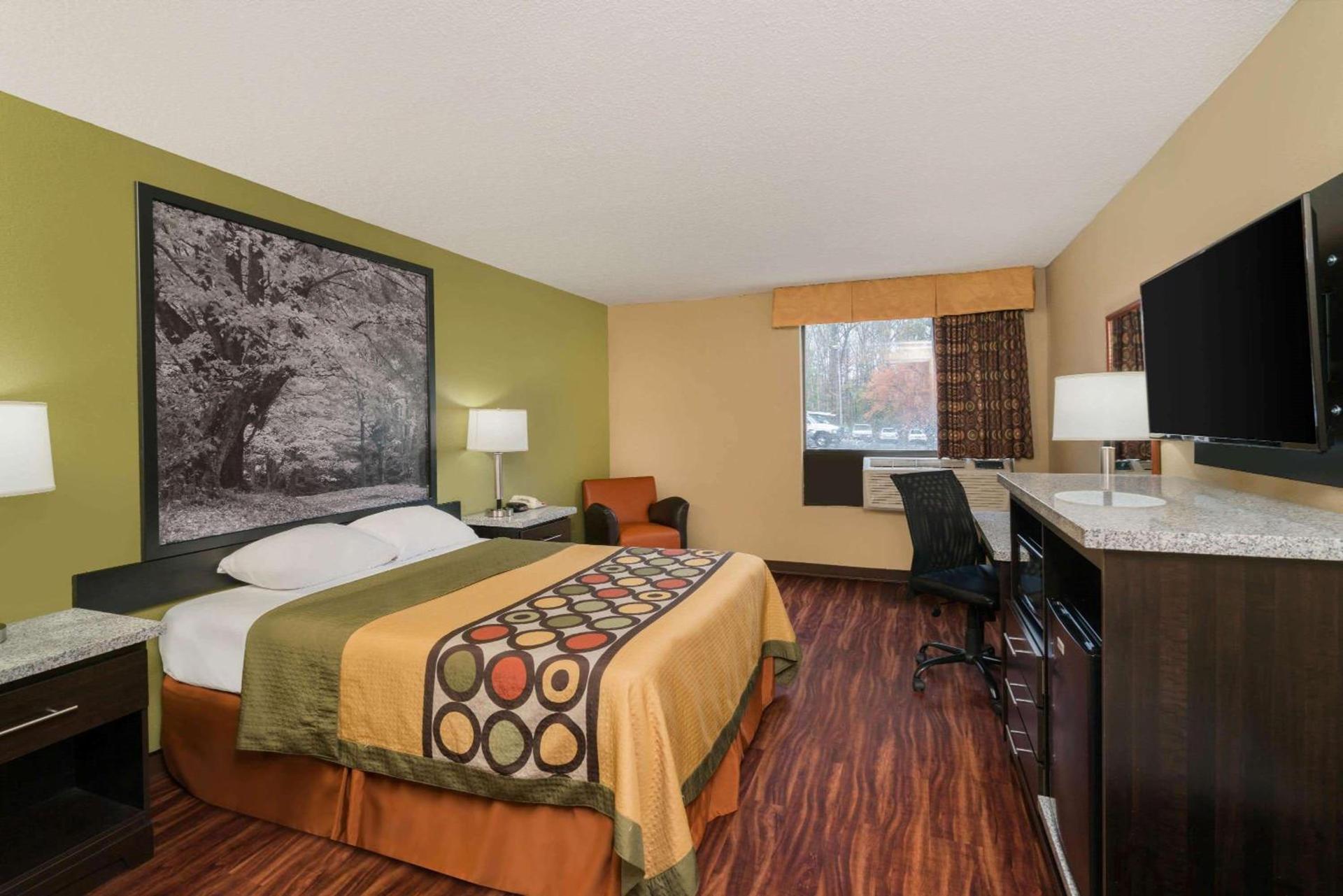 Super 8 by Wyndham Raleigh North East photo 3