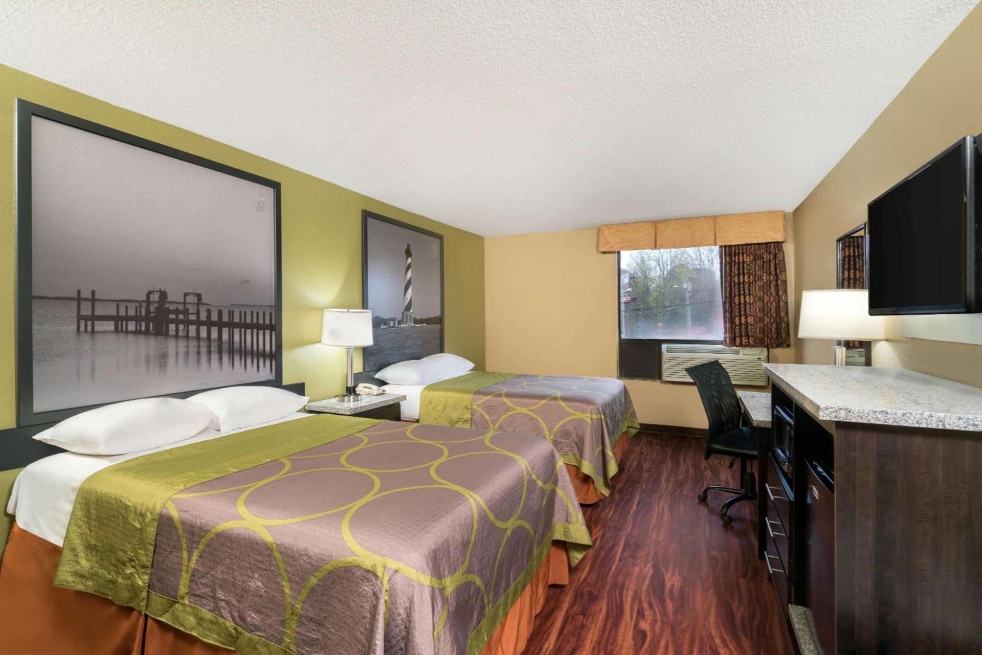 Super 8 by Wyndham Raleigh North East photo 2