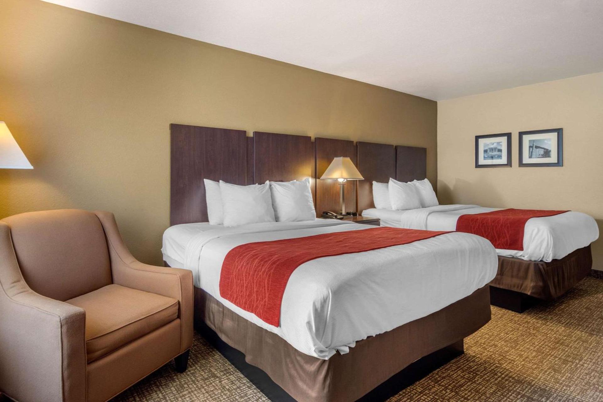 Comfort Inn & Suites Perry National Fairgrounds Area photo 37