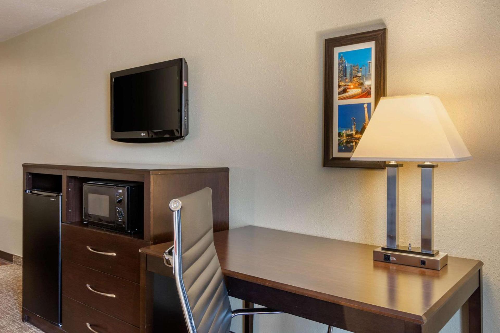 Comfort Inn & Suites Perry National Fairgrounds Area photo 35