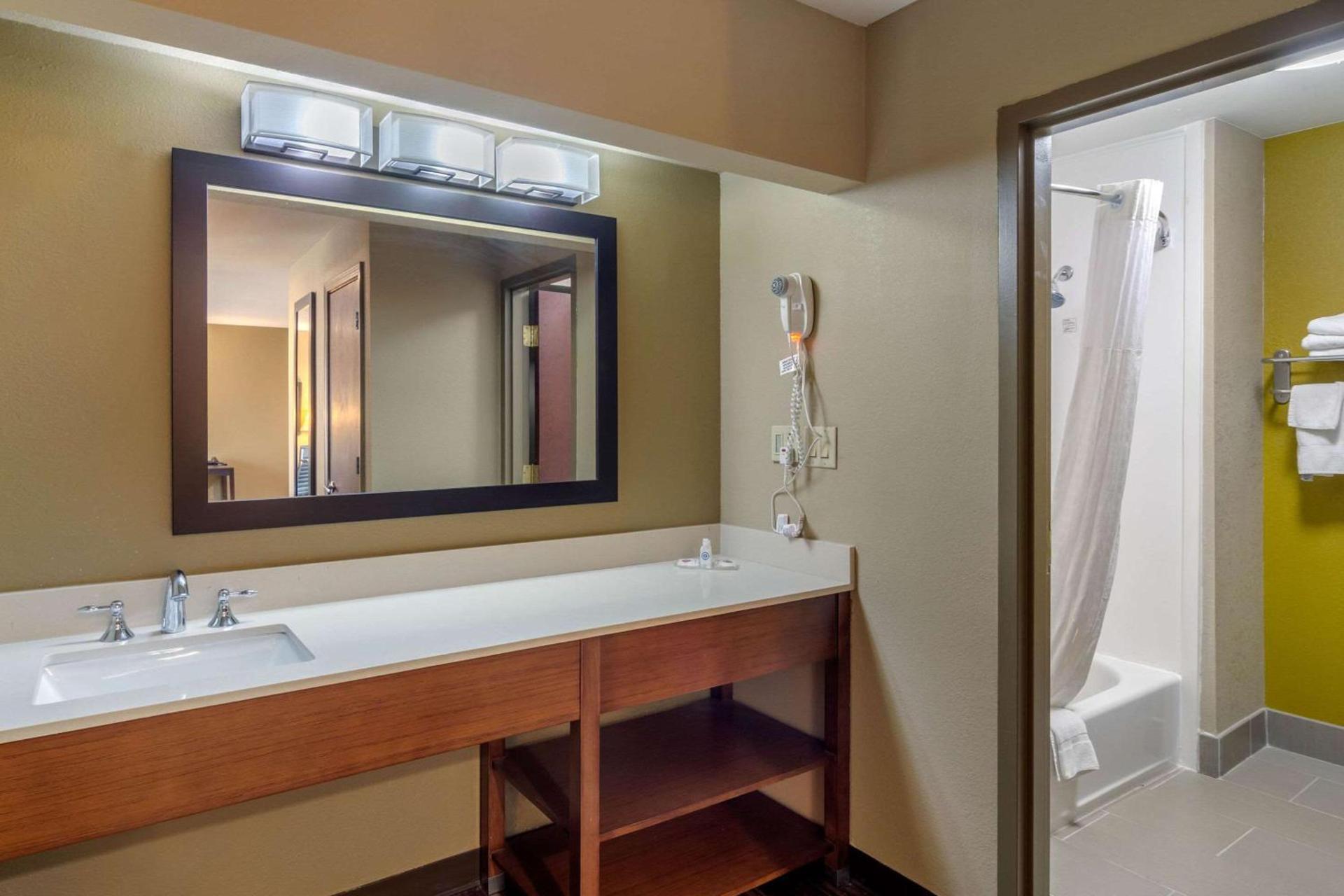 Comfort Inn & Suites Perry National Fairgrounds Area photo 8
