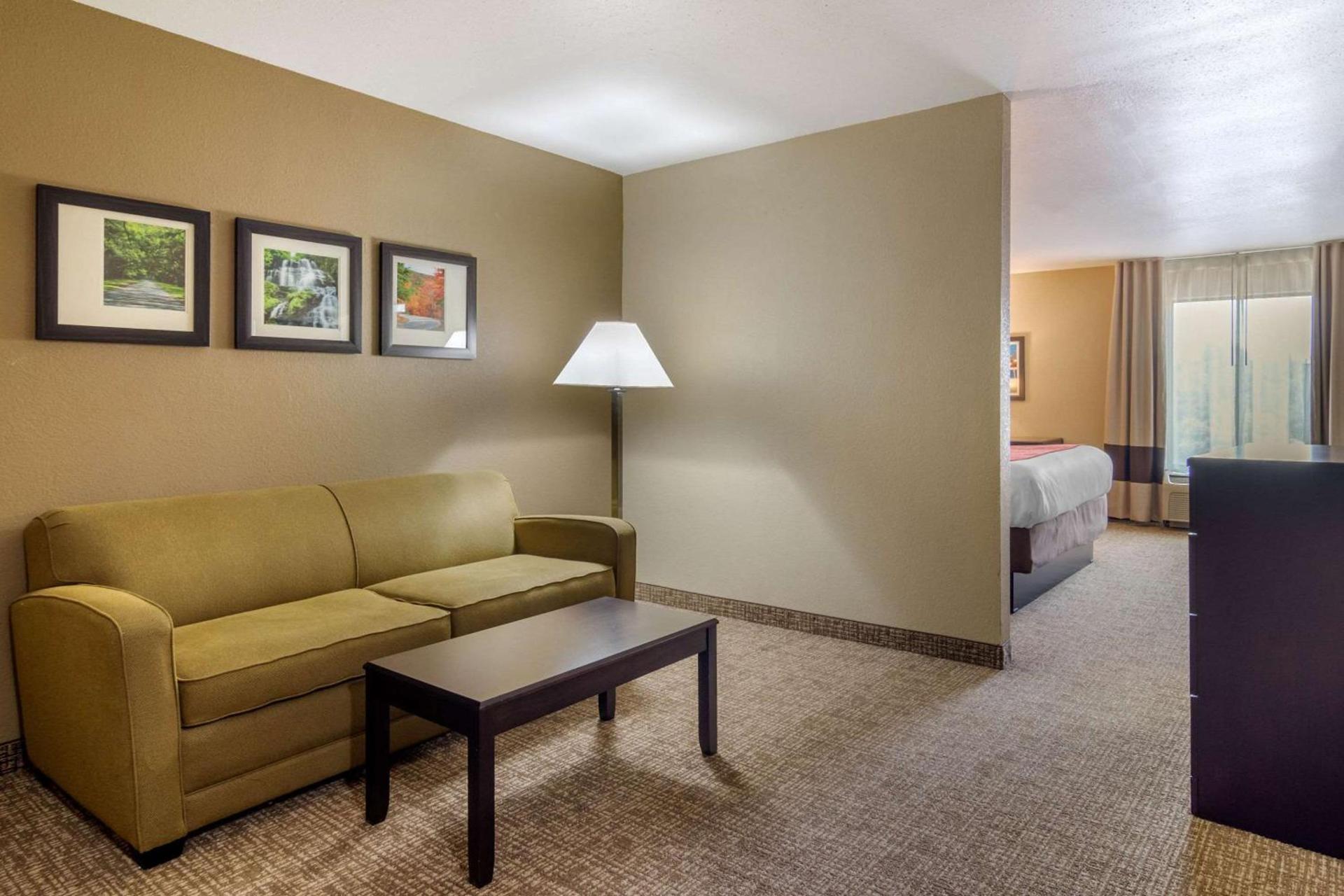 Comfort Inn & Suites Perry National Fairgrounds Area photo 22