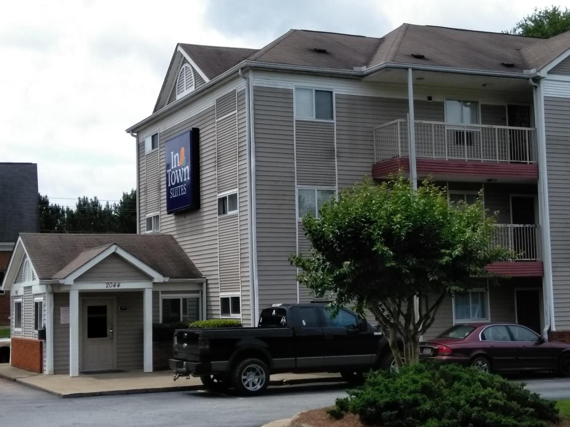 InTown Suites Extended Stay Athens GA - University of Georgia photo 1