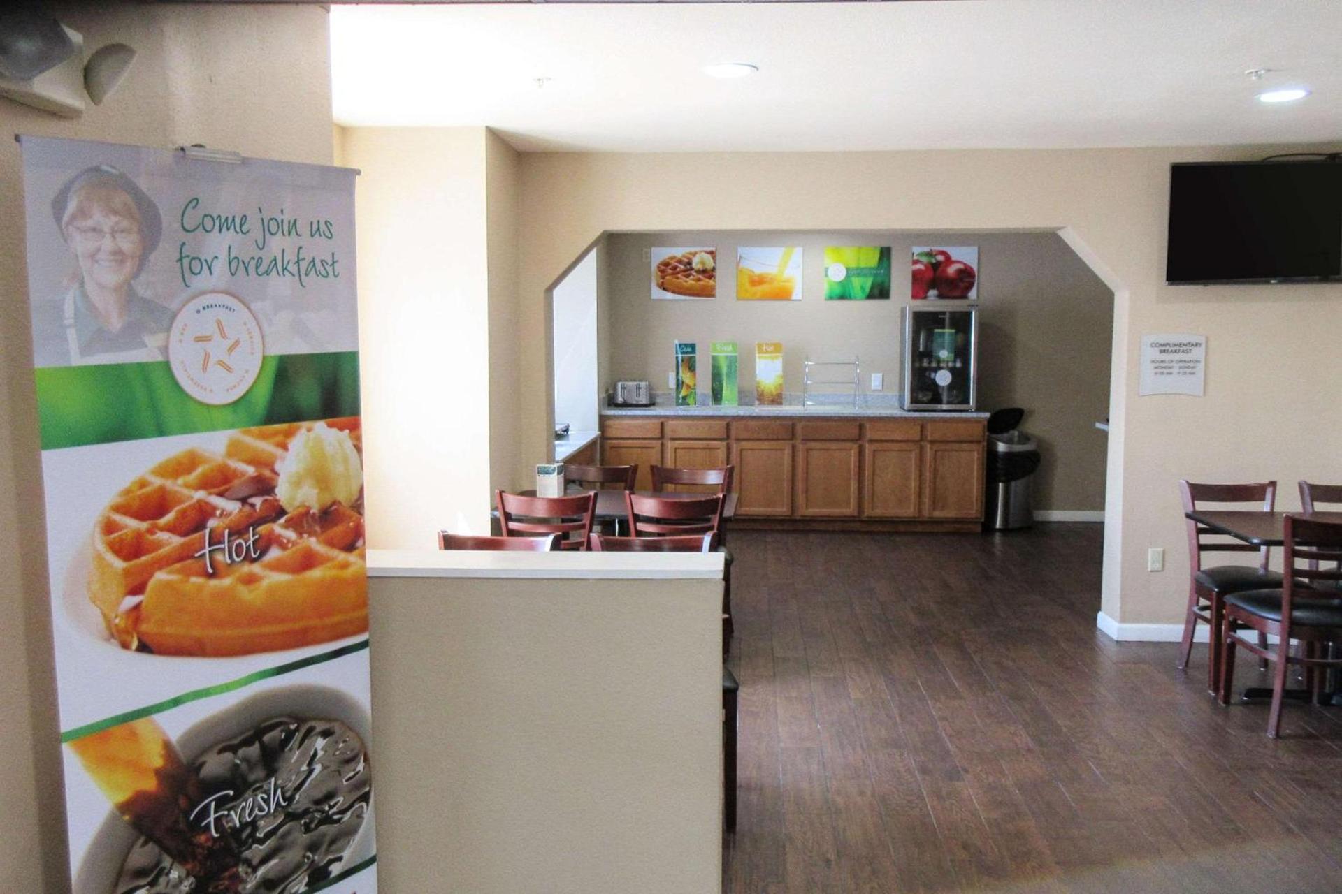 Quality Inn & Suites near NAS Fallon photo 2