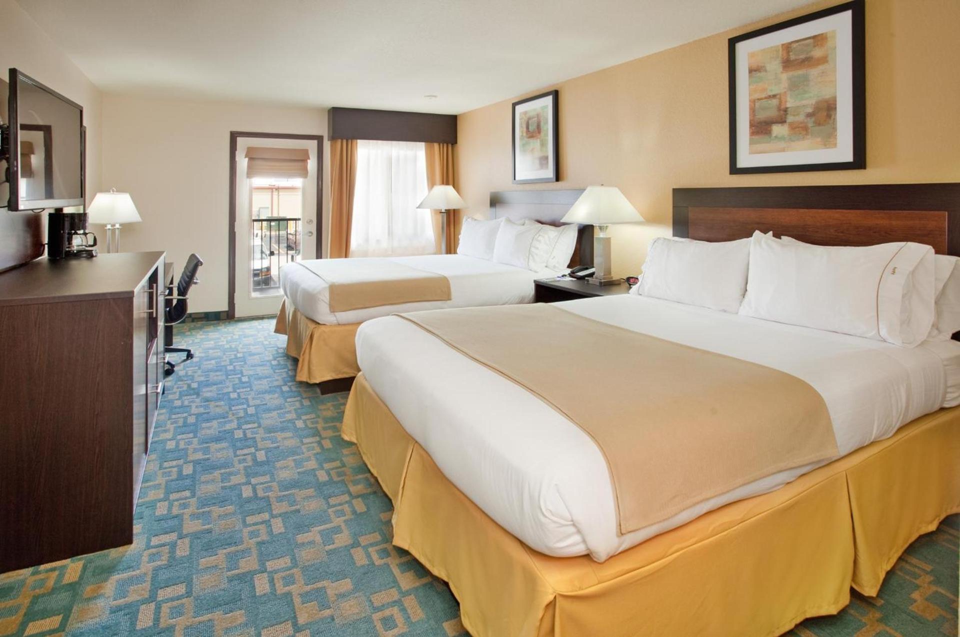 Holiday Inn Express Hotel & Suites Branson 76 Central by IHG photo 34