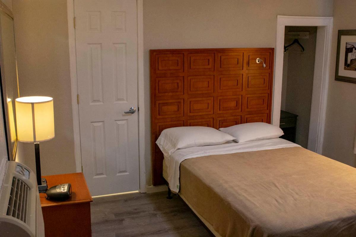 SOUTHERN STAR INN photo 11