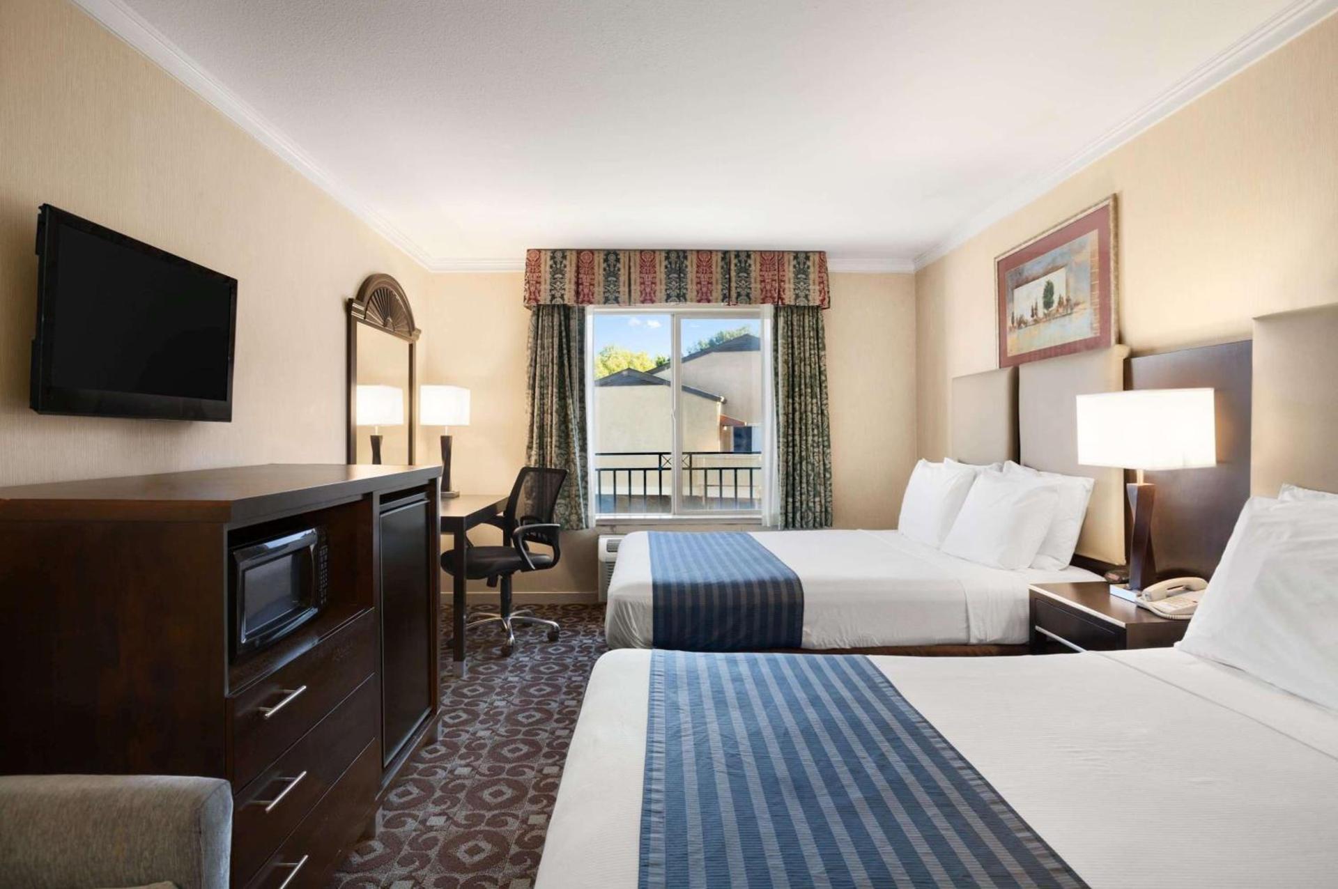 Days Inn by Wyndham Concord photo 22