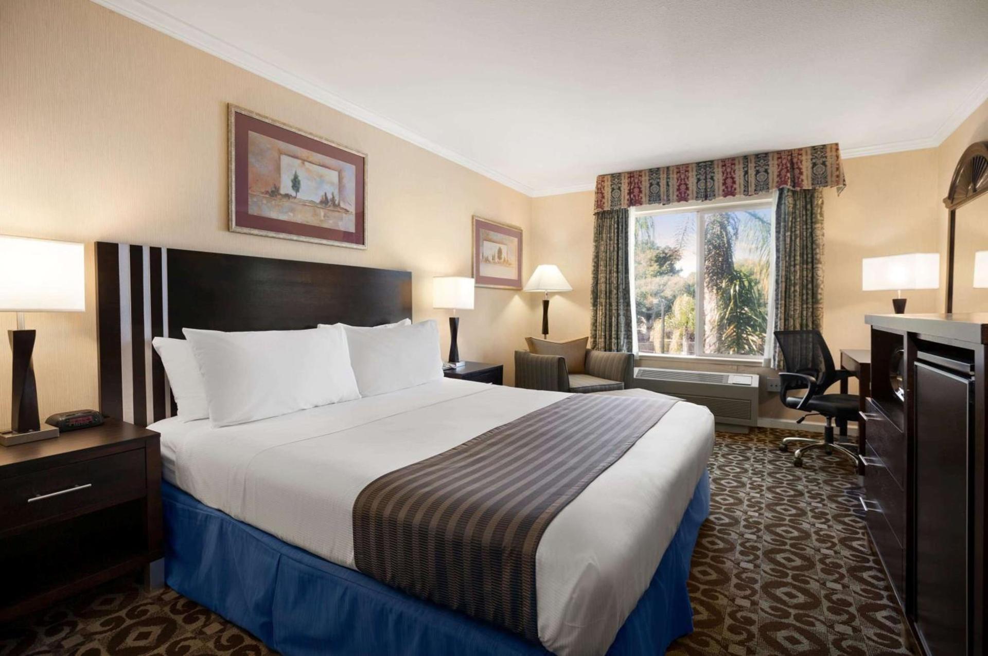 Days Inn by Wyndham Concord photo 25