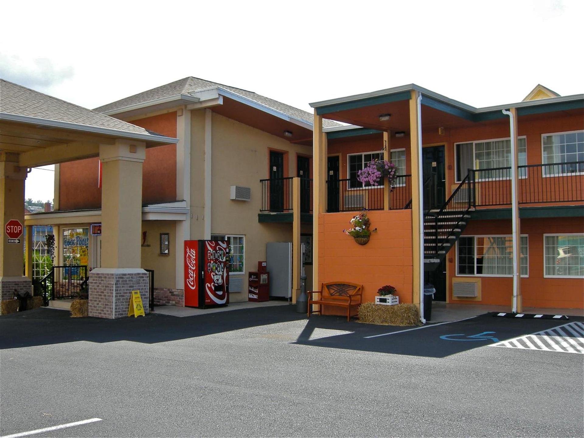 Americas Best Value Inn - Pendleton photo 19
