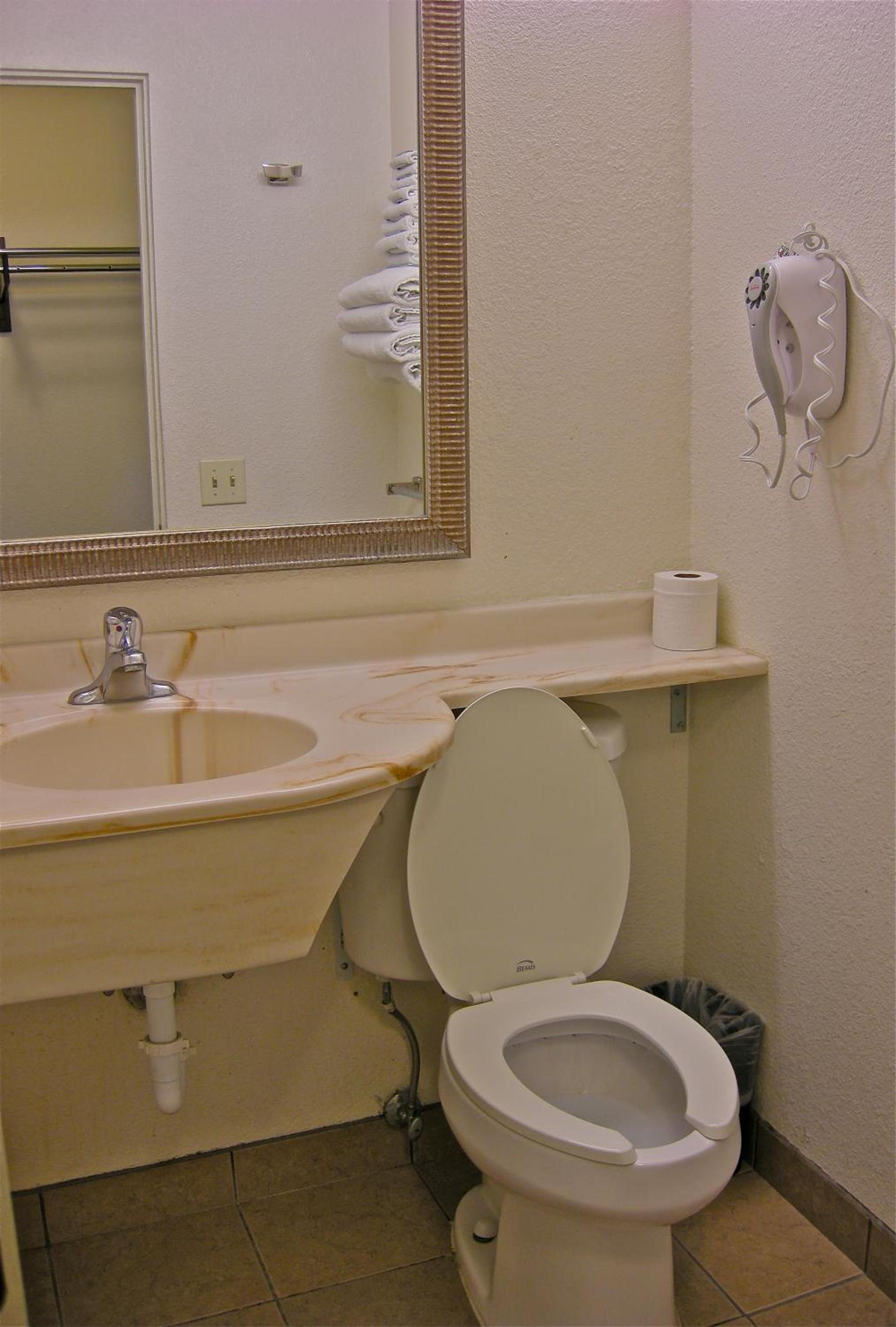 Americas Best Value Inn - Pendleton photo 20