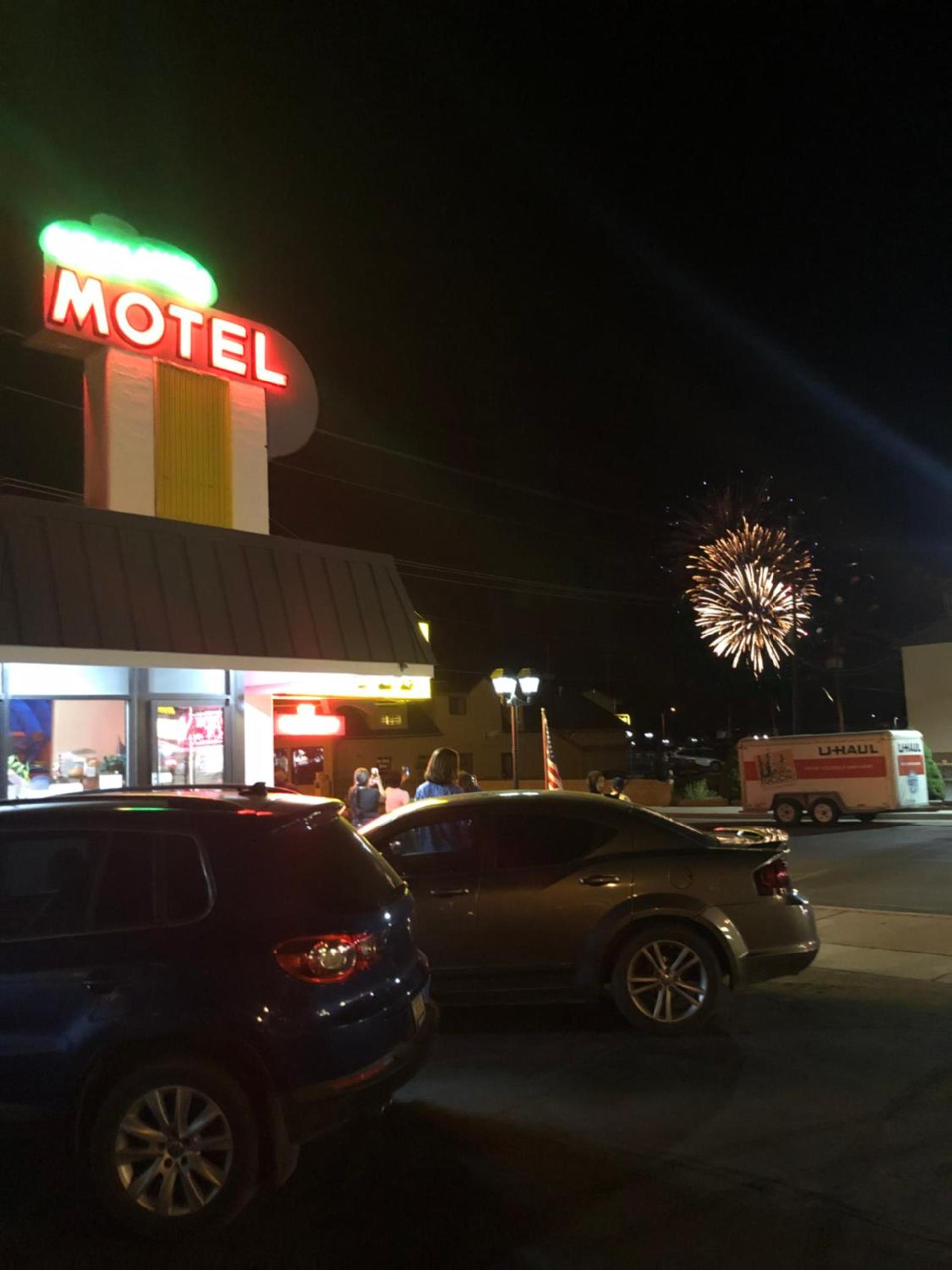 Highlander Motel photo 27