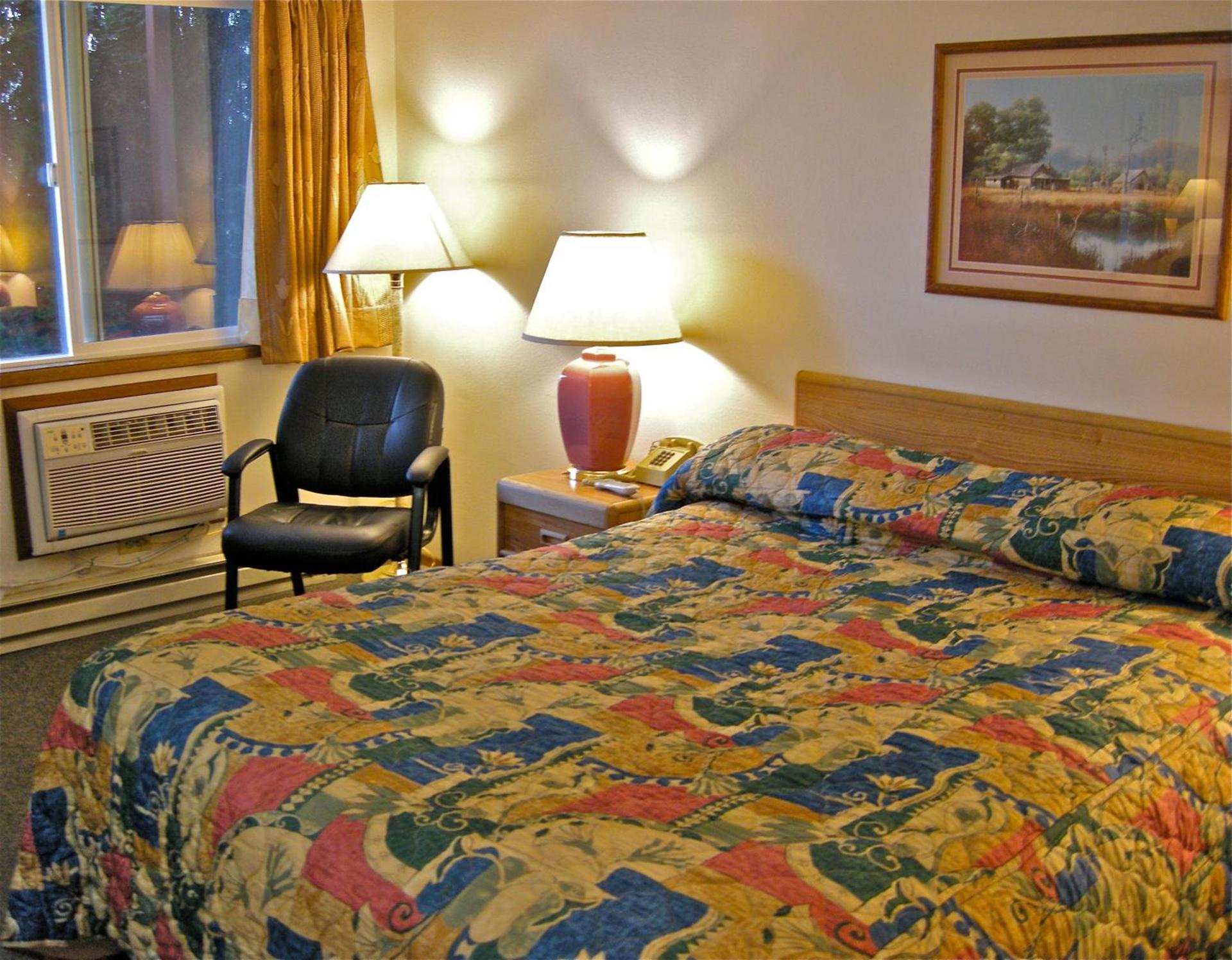 Royal Motor Inn photo 36
