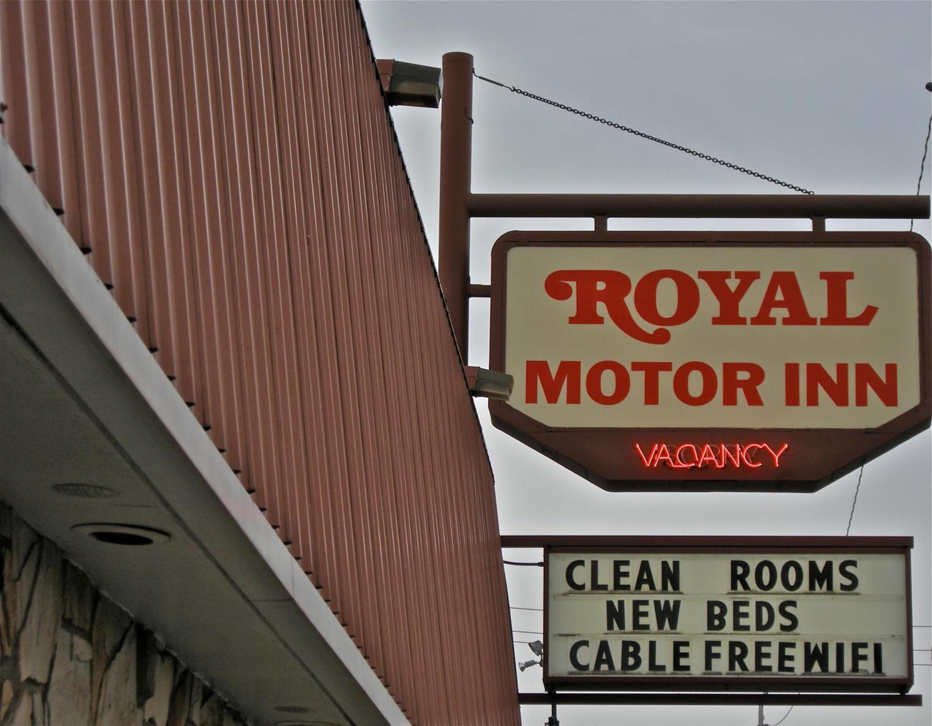 Royal Motor Inn photo 30