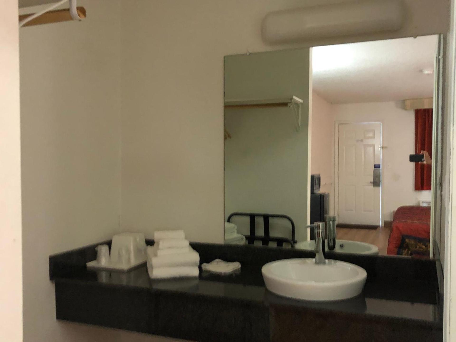 Motel 6-Rolla, MO photo 8