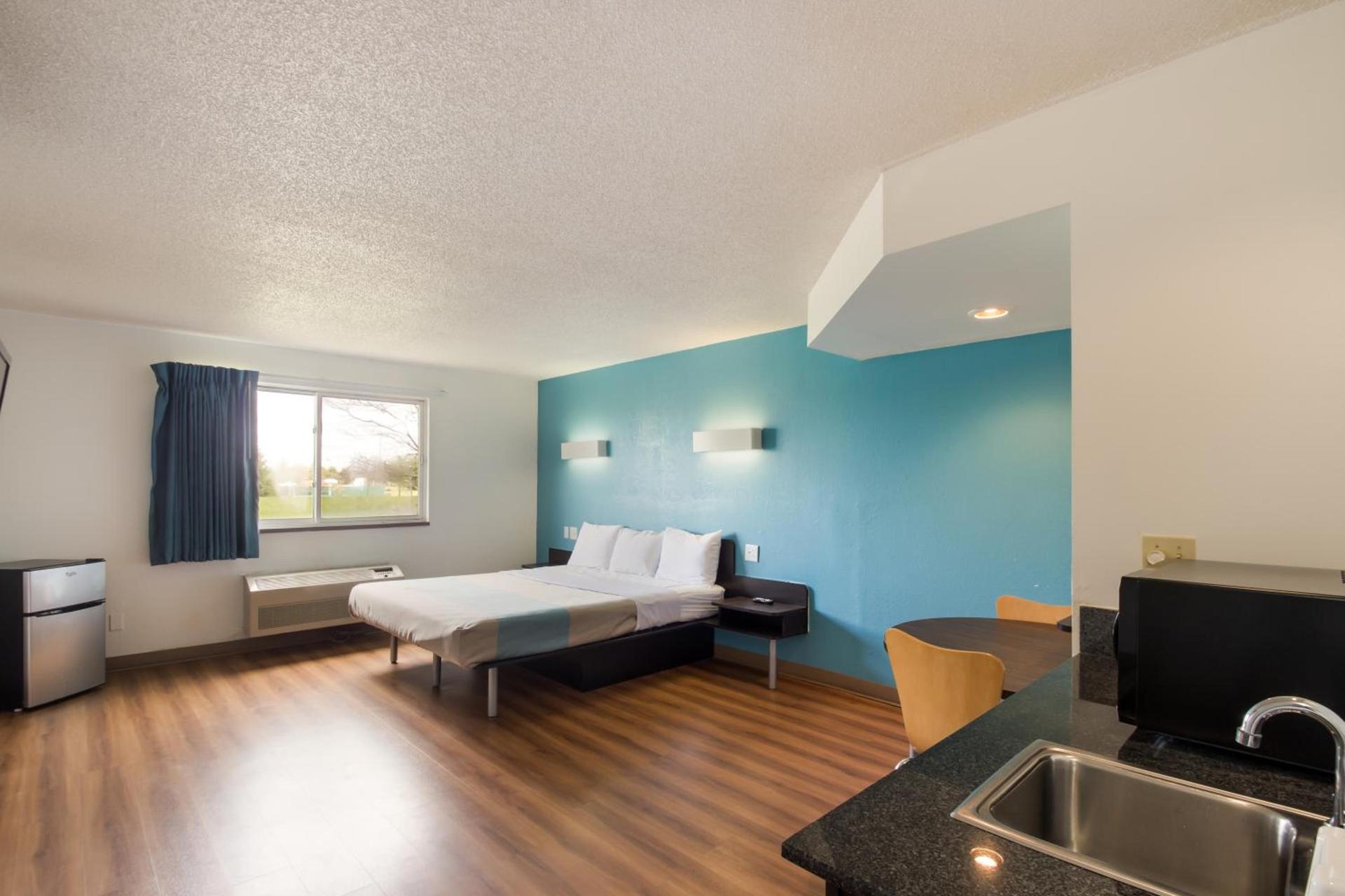 Motel 6-Rothschild, WI photo 33