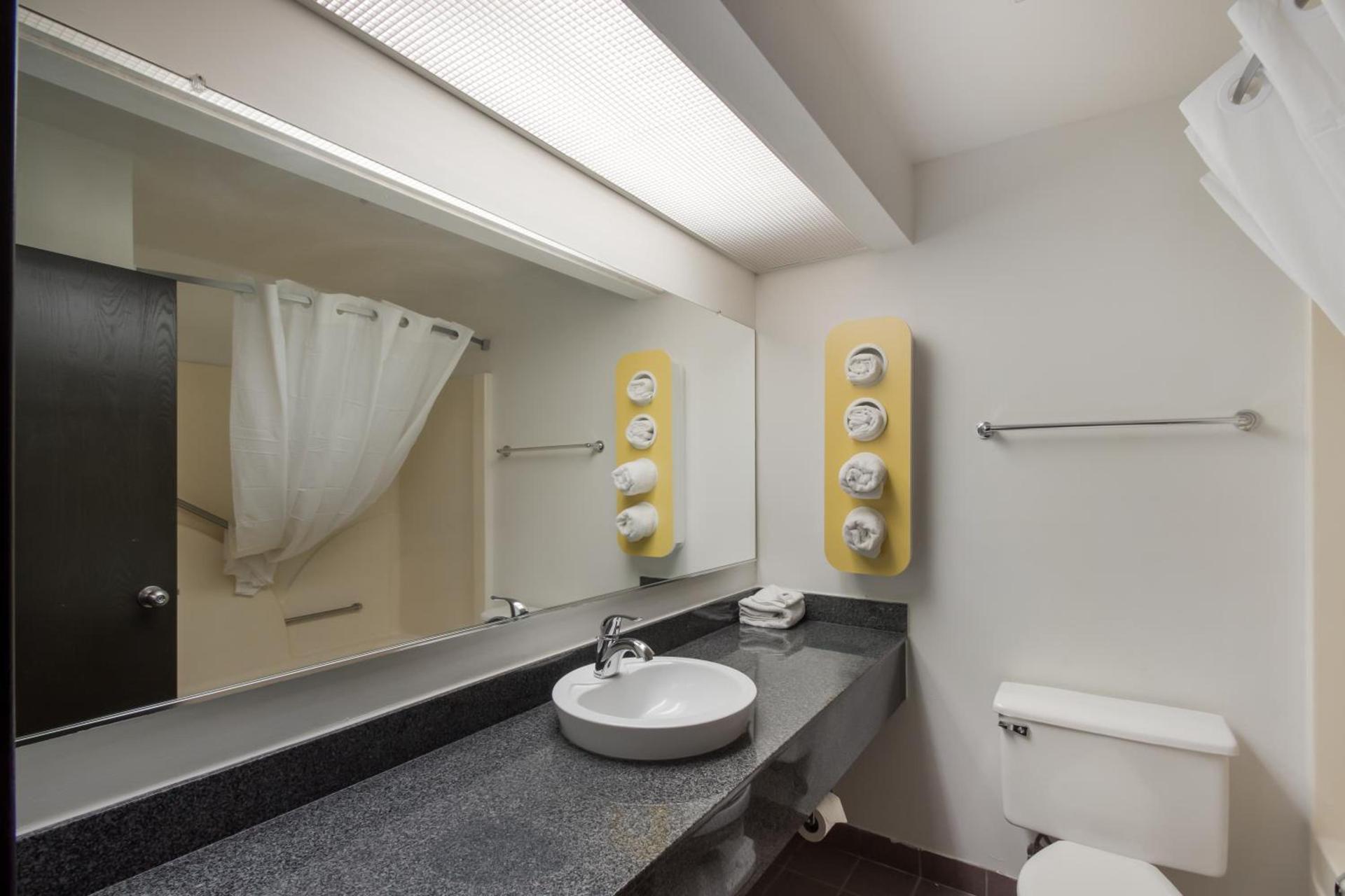 Motel 6-Rothschild, WI photo 42